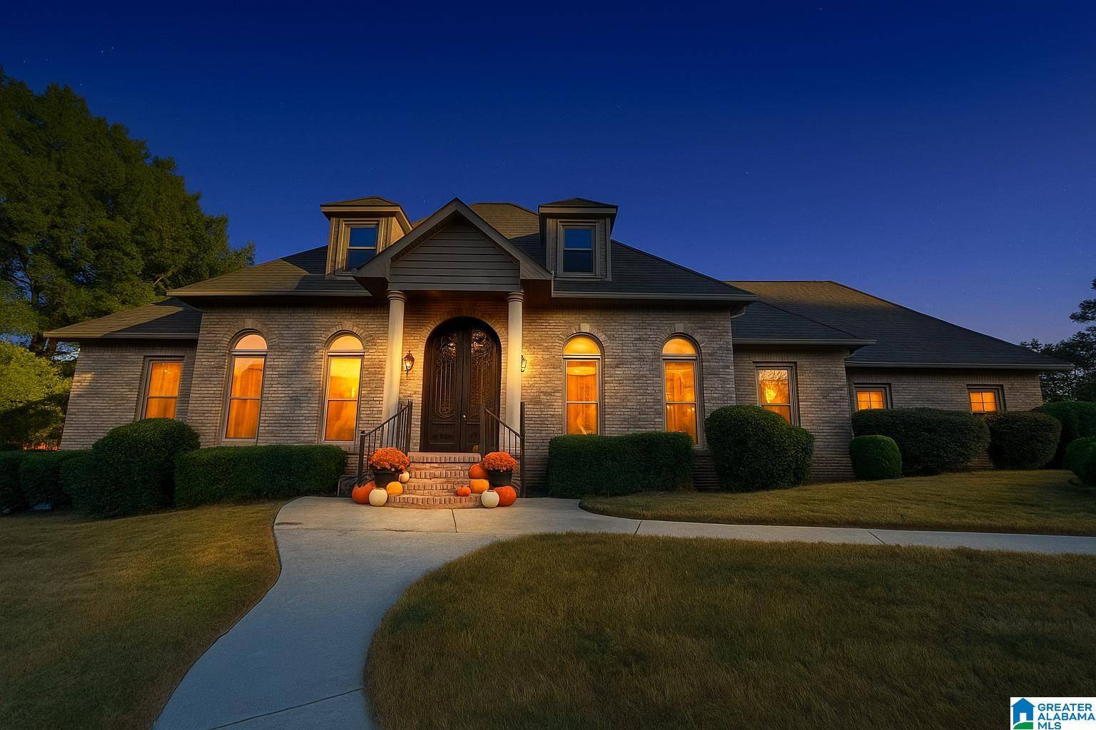 Birmingham, AL 35211,1236 HERITAGE WAY