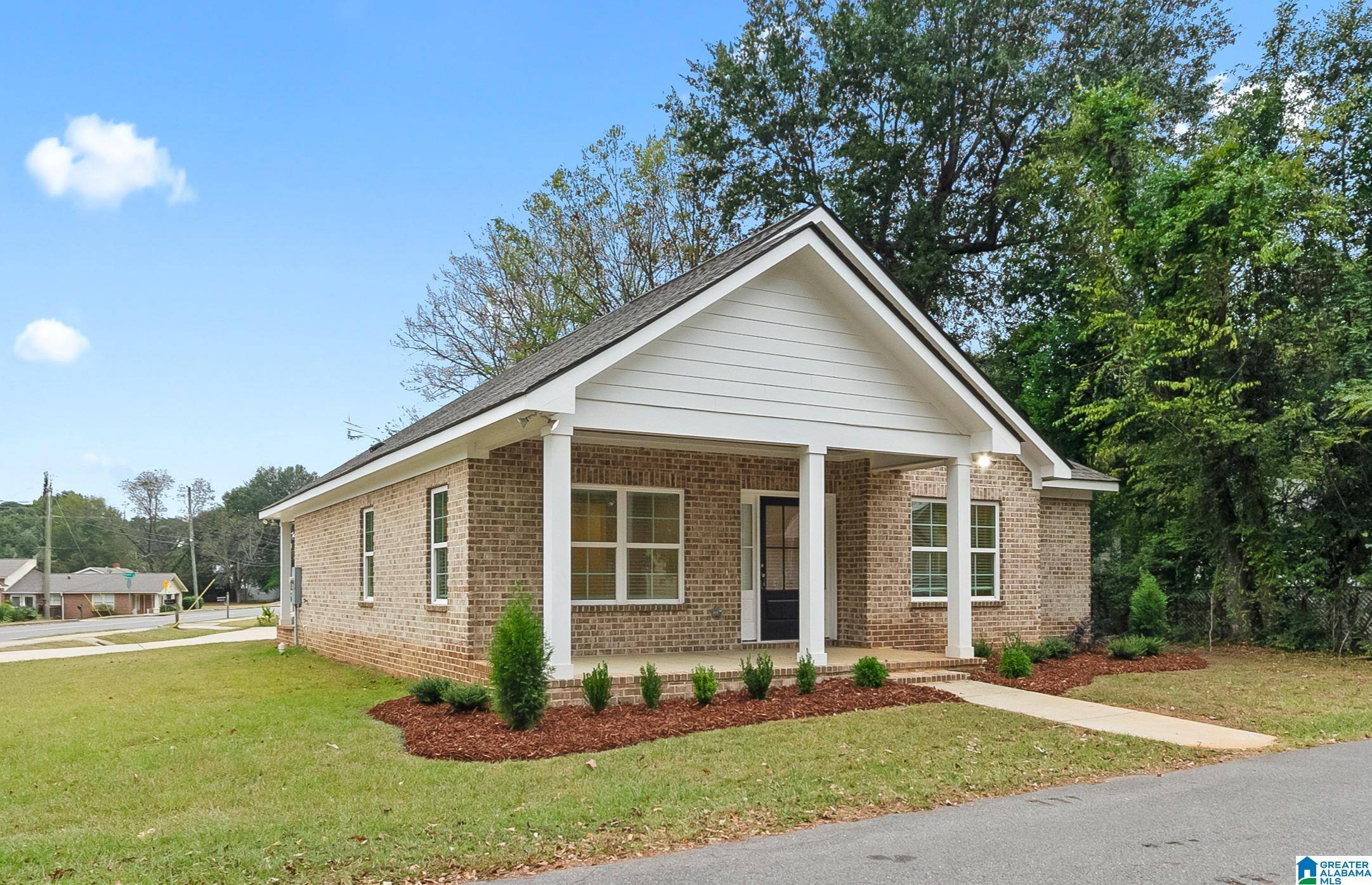 Tuscaloosa, AL 35401,2402 PRINCE AVENUE