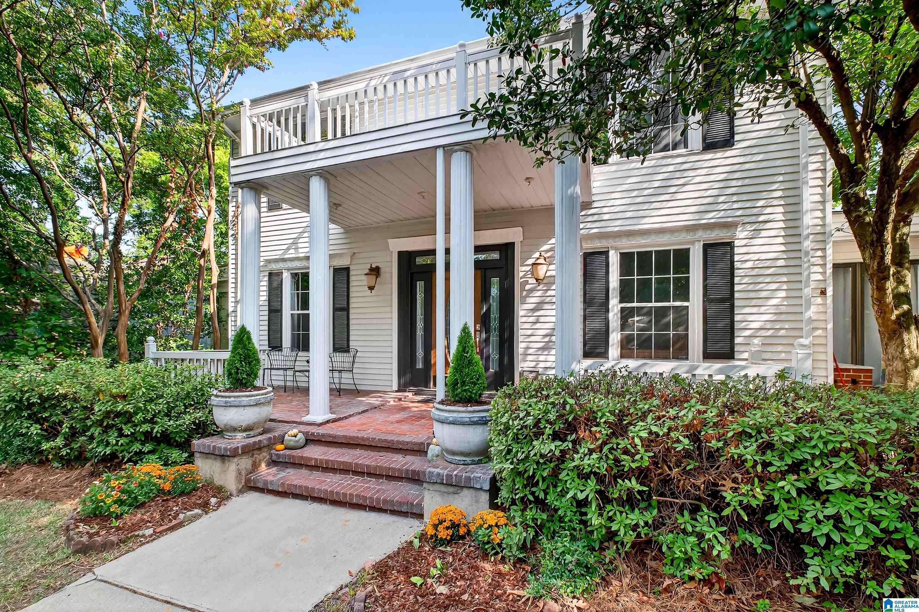 Birmingham, AL 35205,1037 LAKEVIEW CRESCENT