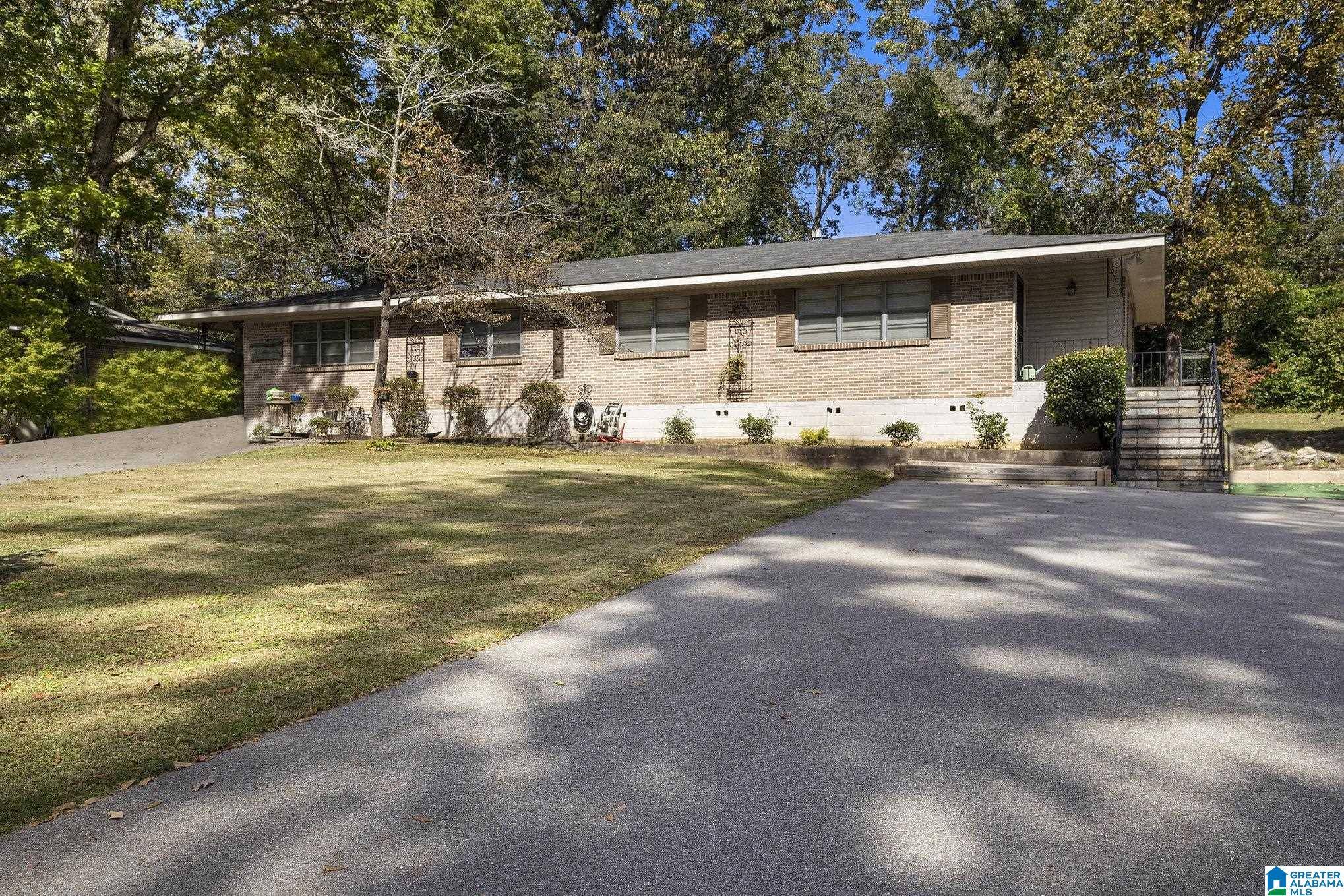 Vestavia Hills, AL 35243,2980 DONITA DRIVE