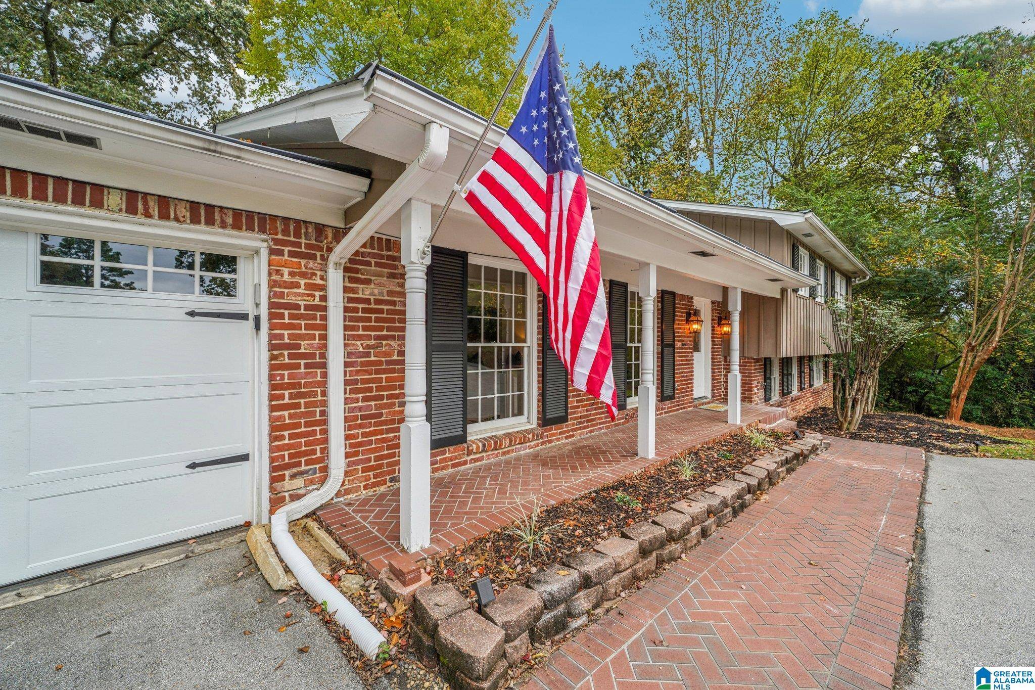 Vestavia Hills, AL 35226,2651 PADEN PLACE