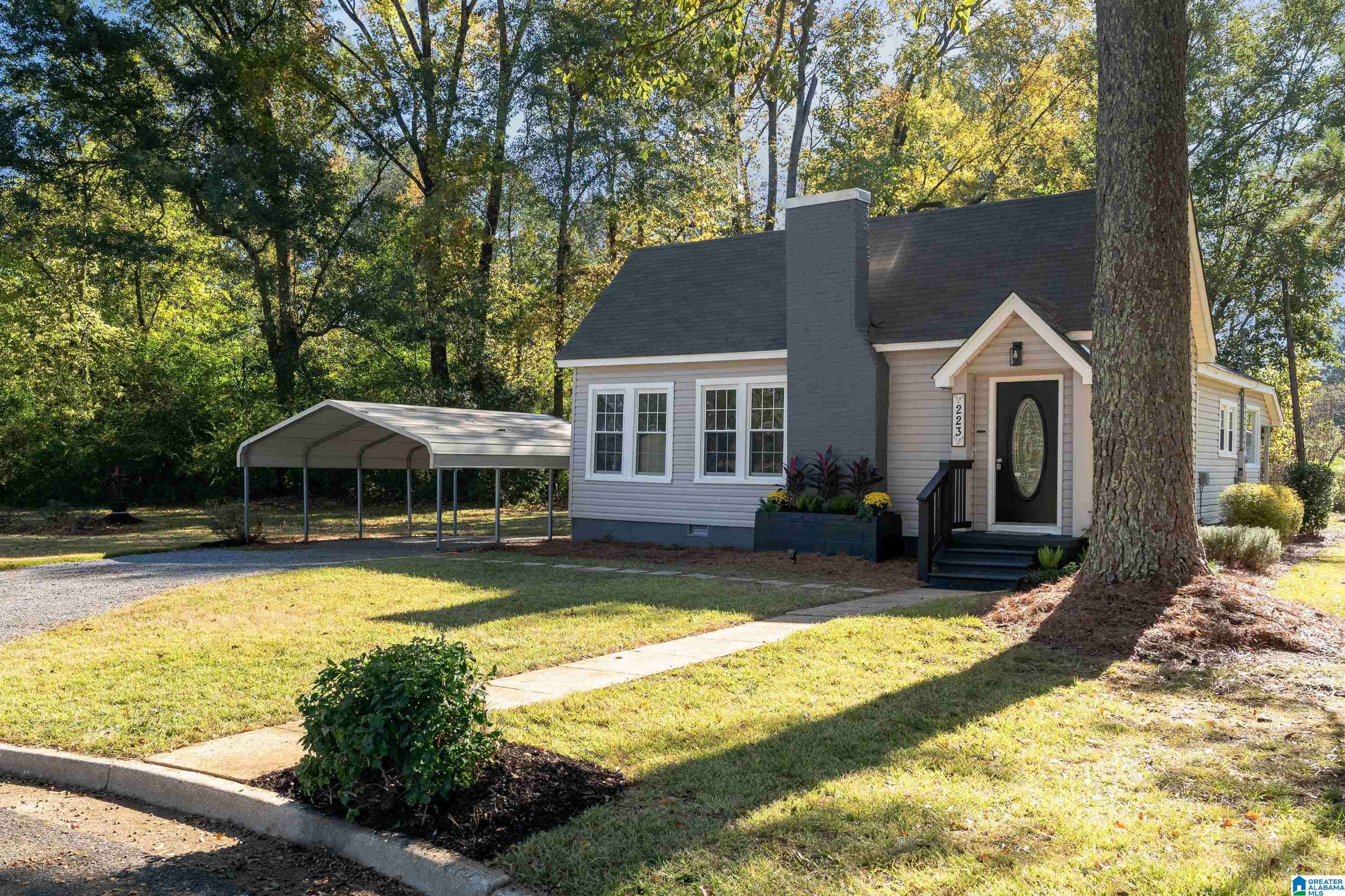 Sylacauga, AL 35150,223 COUNTRY DRIVE