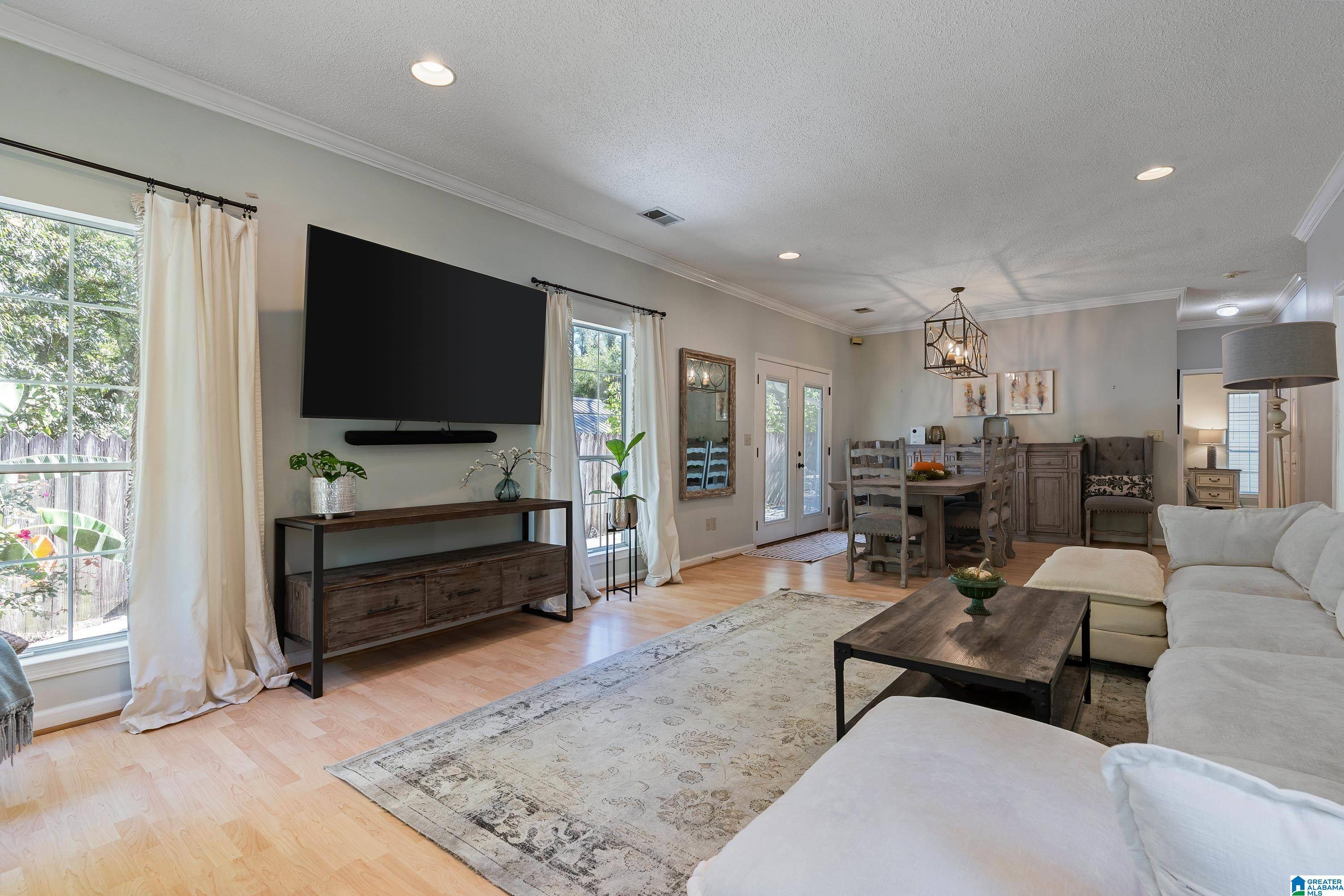 Vestavia Hills, AL 35243,3900 KNOLLWOOD TRACE