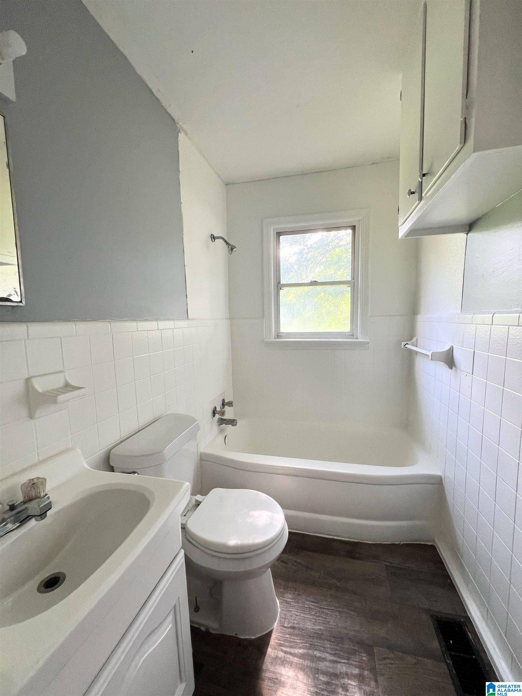 Fairfield, AL 35064,5219 COURT G