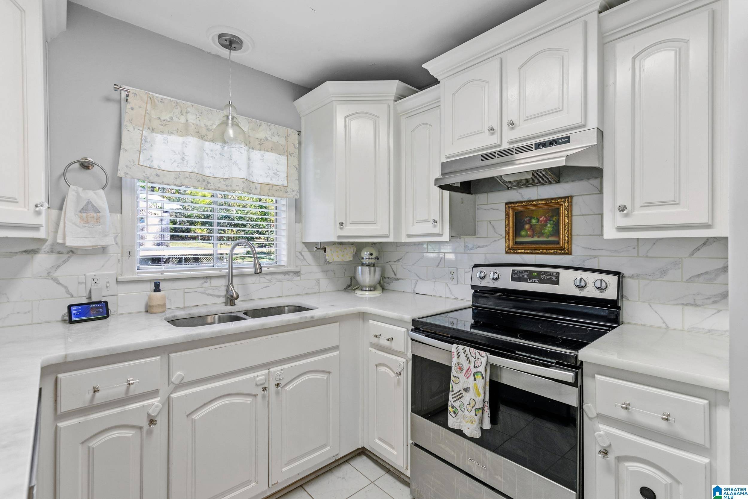 Trussville, AL 35173,318 CHEROKEE DRIVE