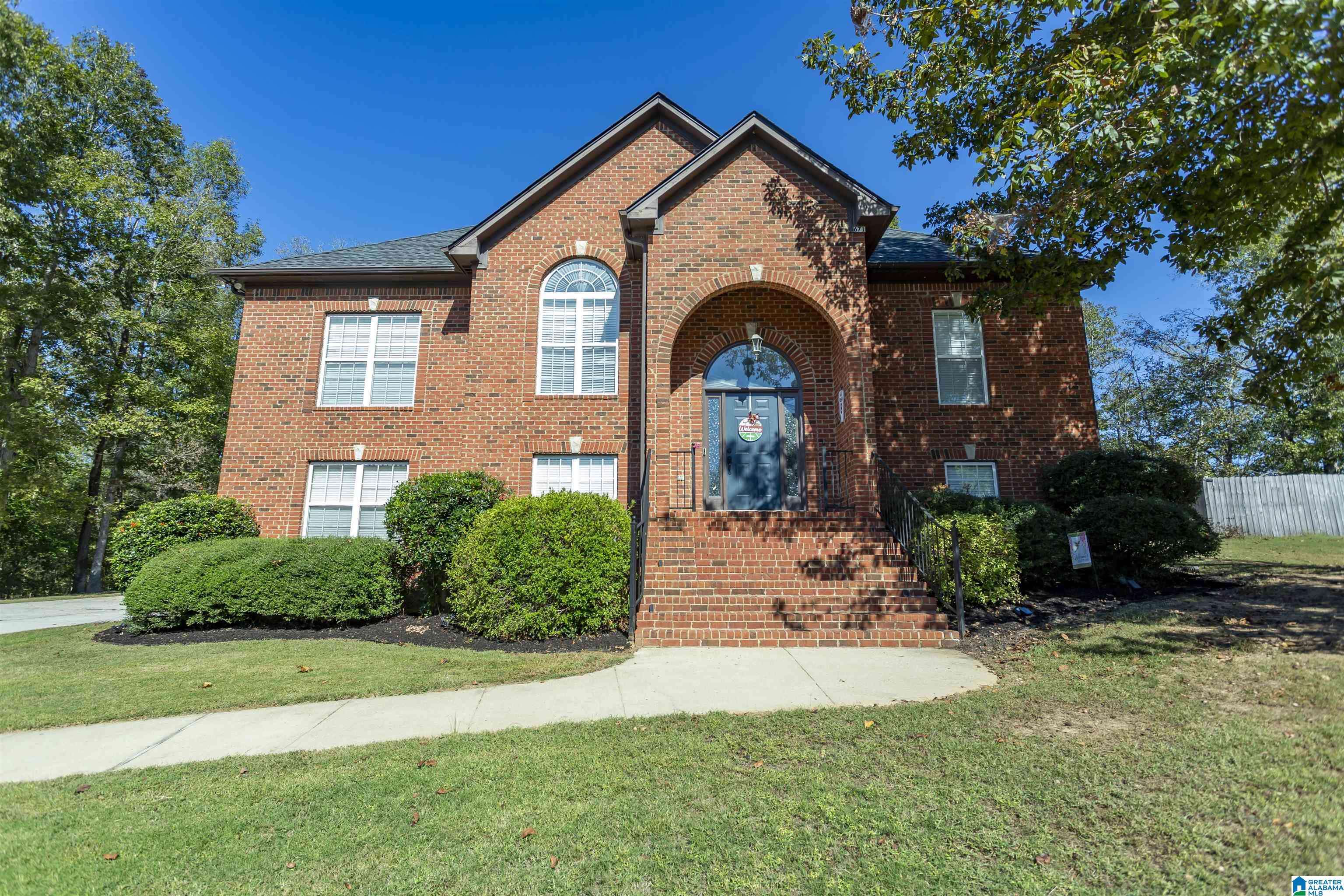 Gardendale, AL 35071,671 LONGWOOD PLACE