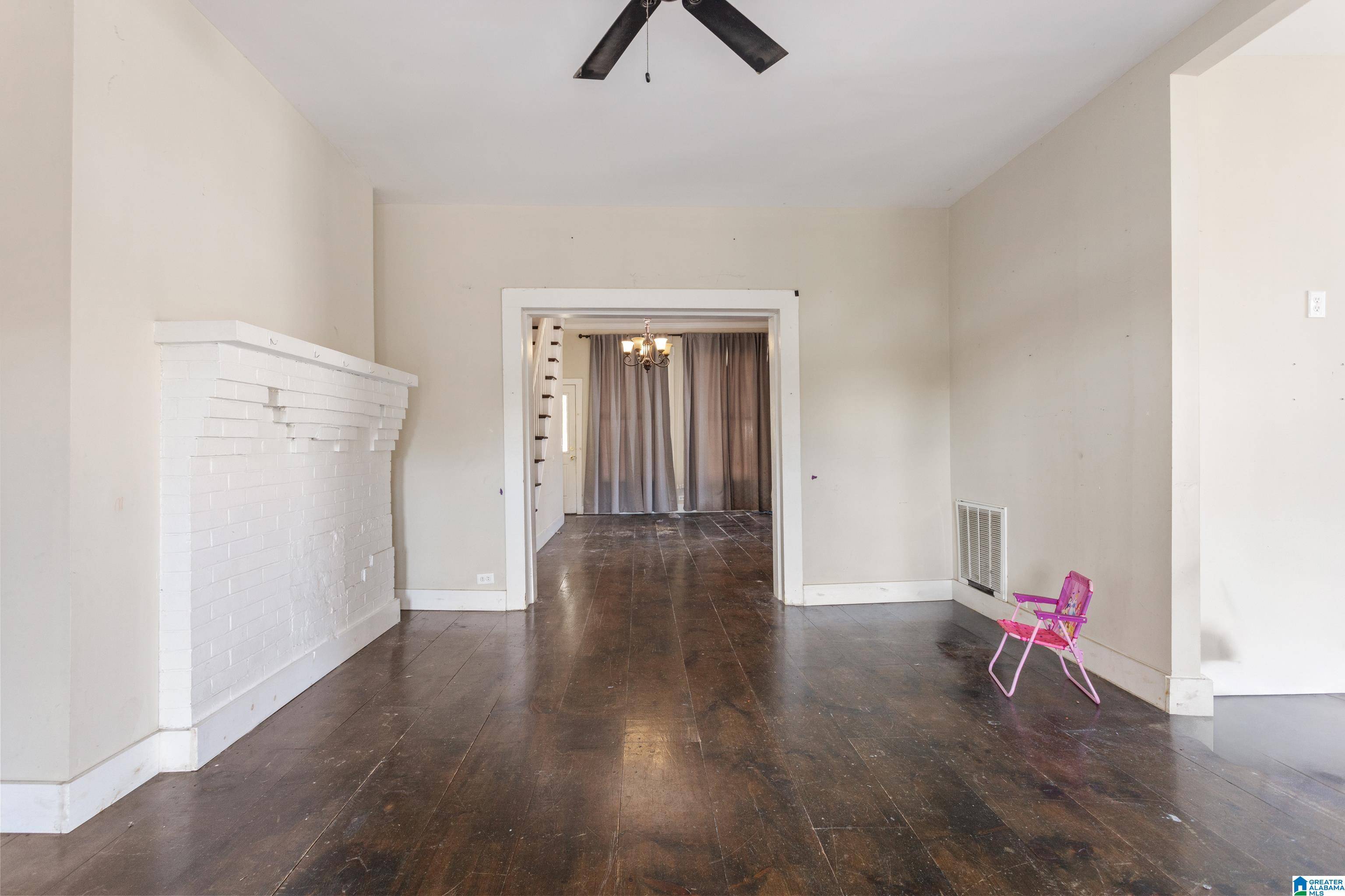 Warrior, AL 35180,107 BLUFF STREET