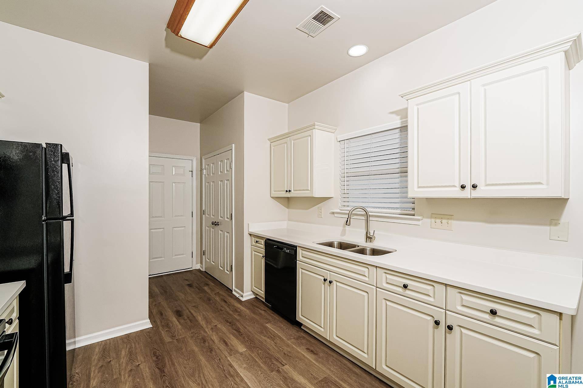 Moody, AL 35004,1128 AVALON DRIVE