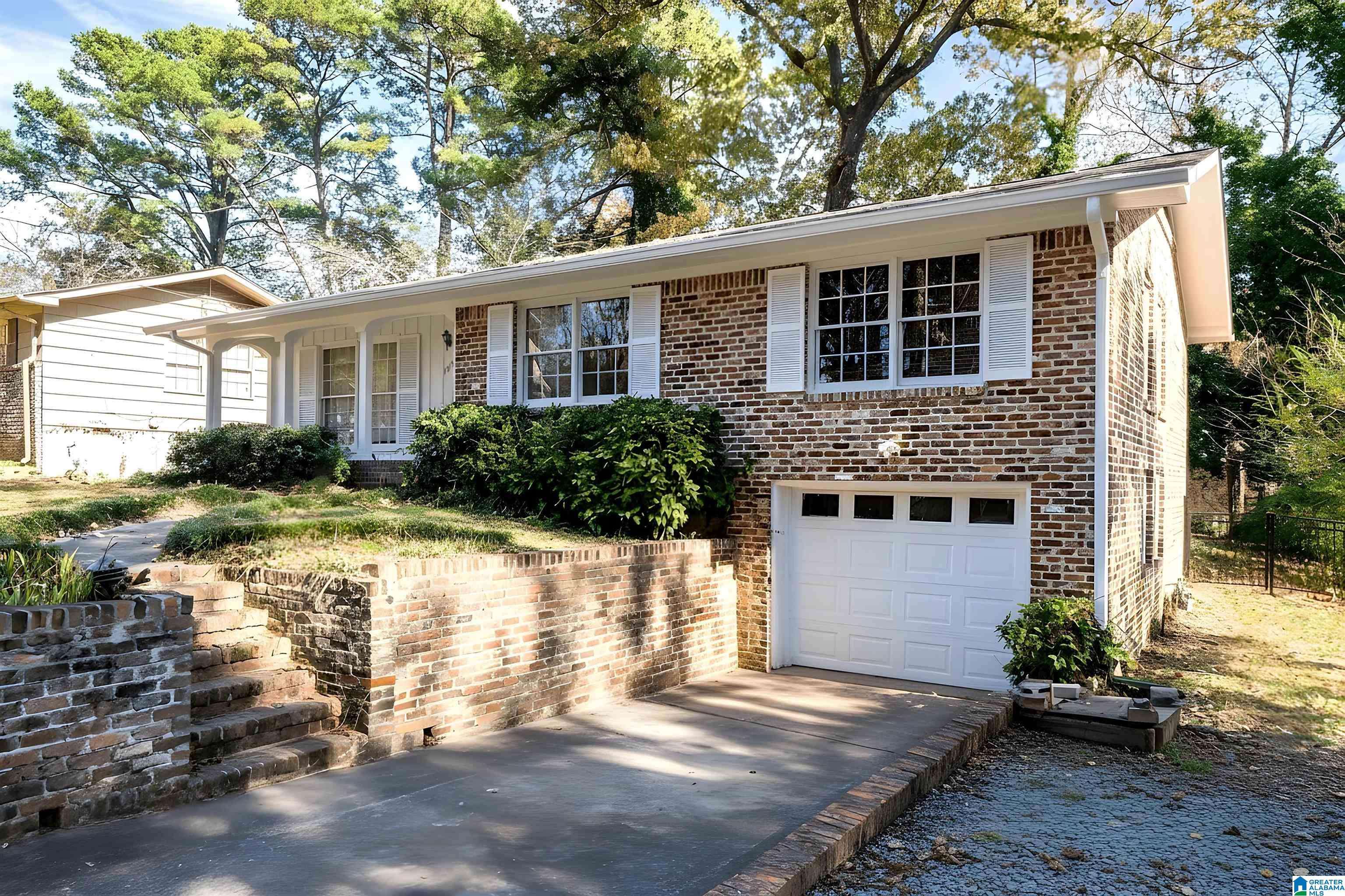 Birmingham, AL 35215,1213 OAKWOOD STREET