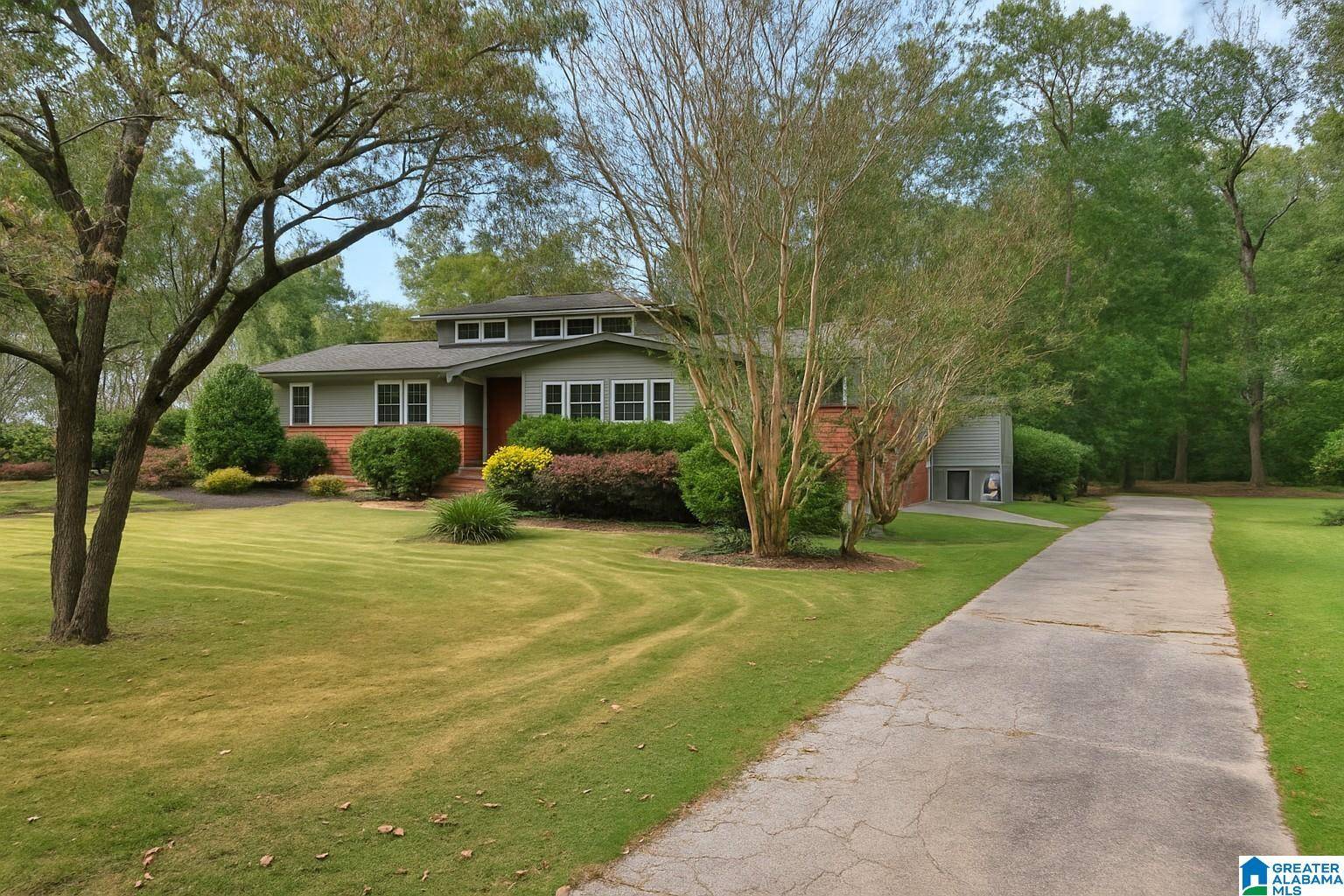 Vestavia Hills, AL 35216,1917 CANYON ROAD