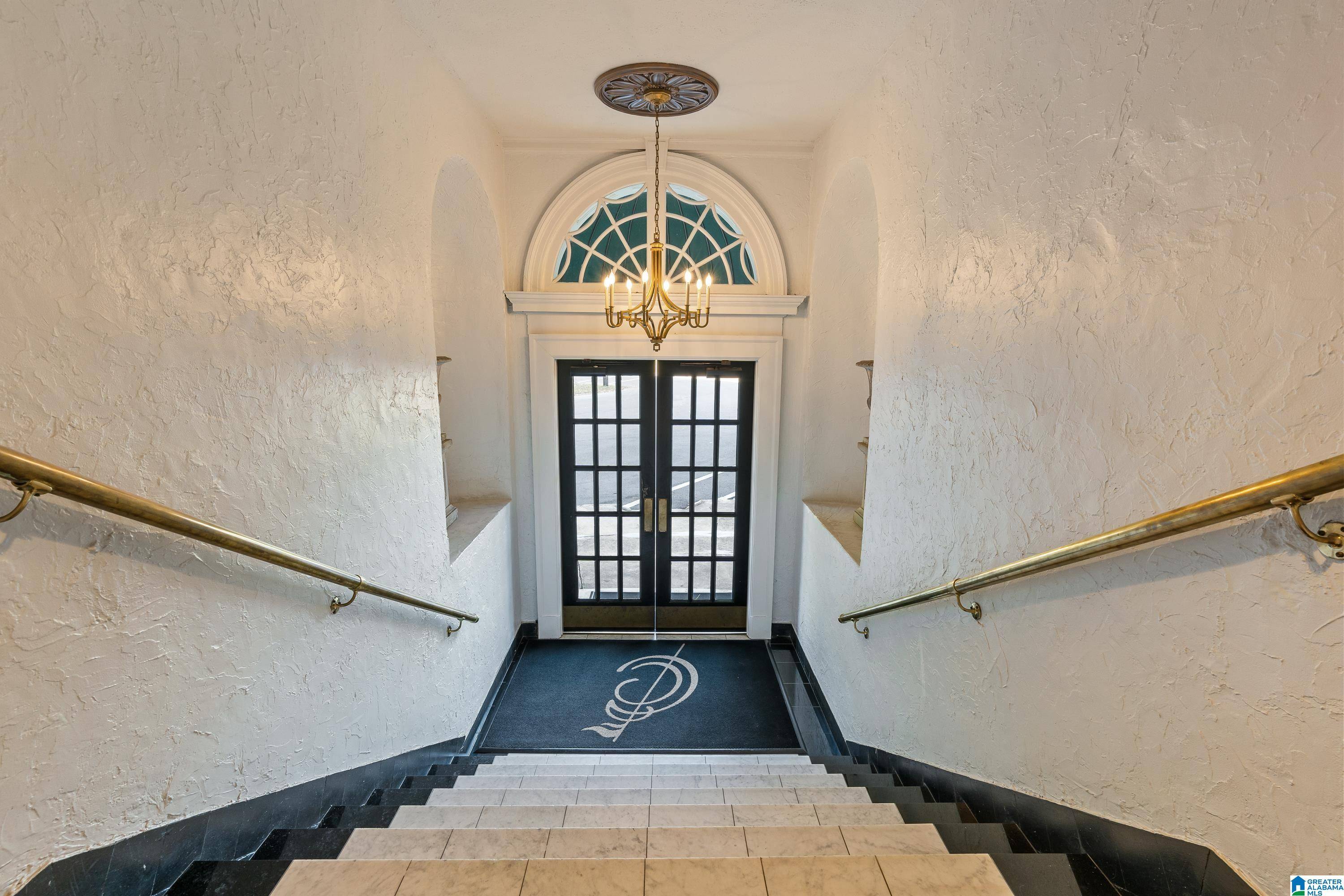 Birmingham, AL 35205,1100 27TH STREET S #502