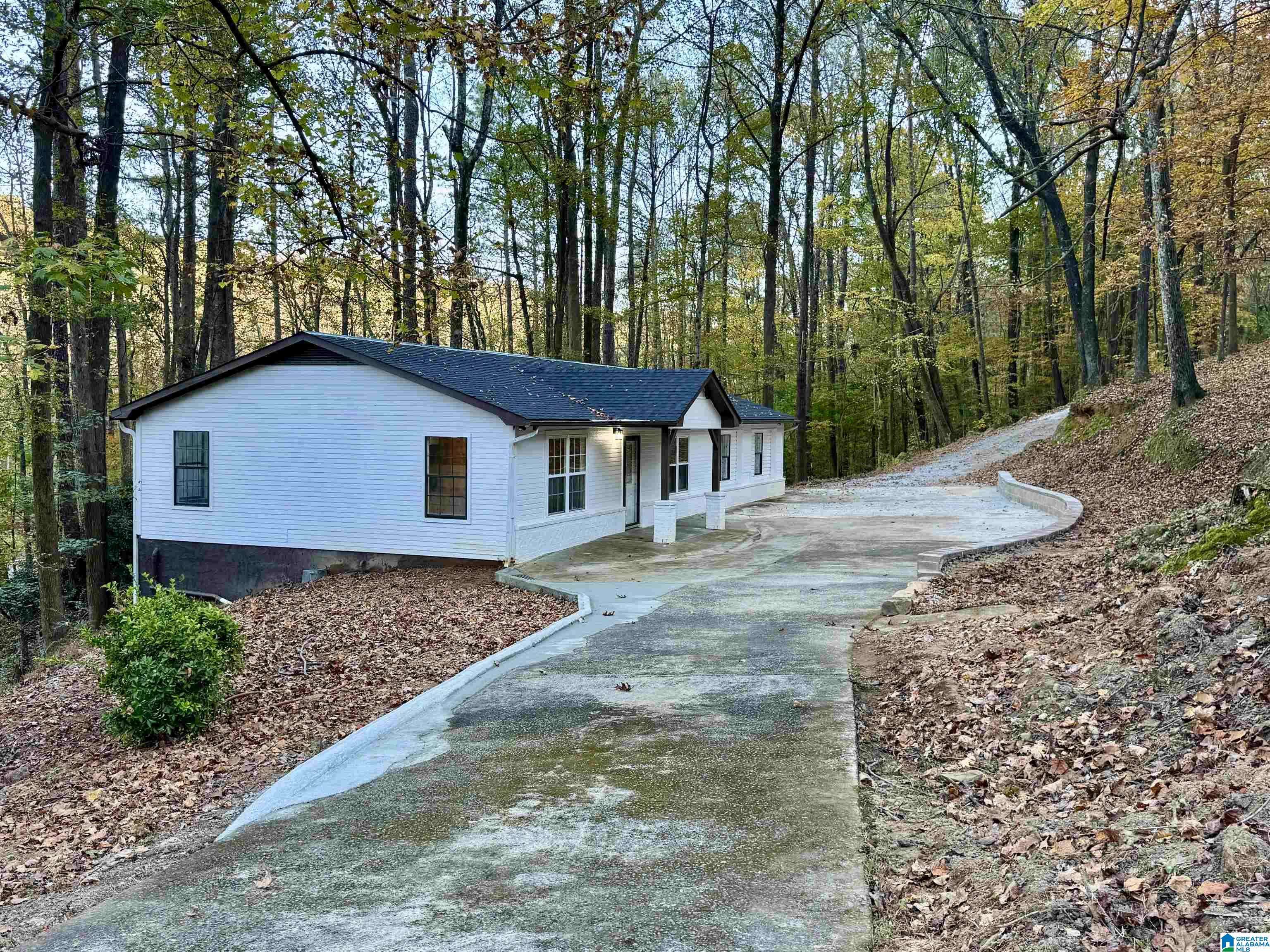 Warrior, AL 35180,877 POPLAR TRAIL