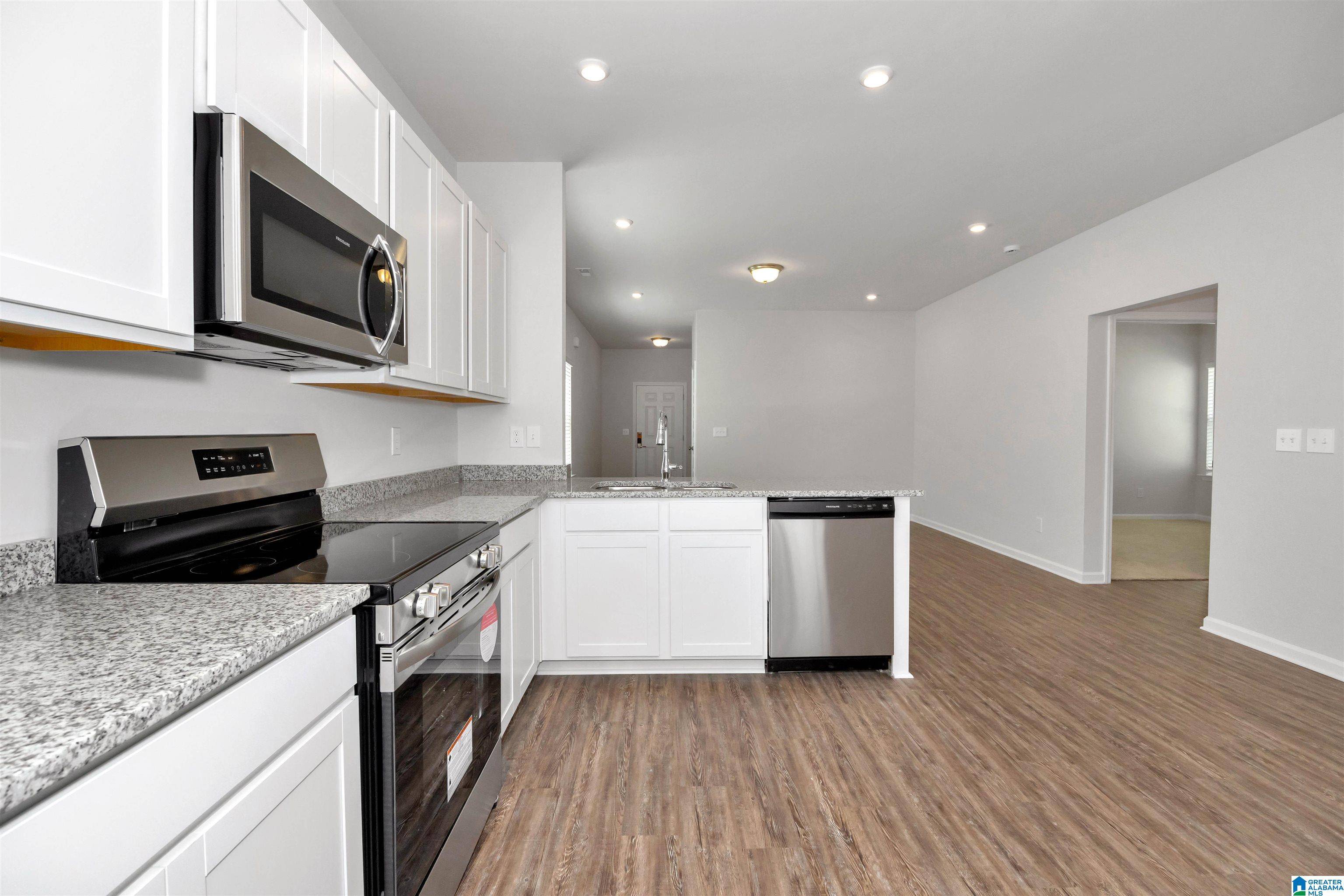 Bessemer, AL 35022,5432 HEADWINDS LANE