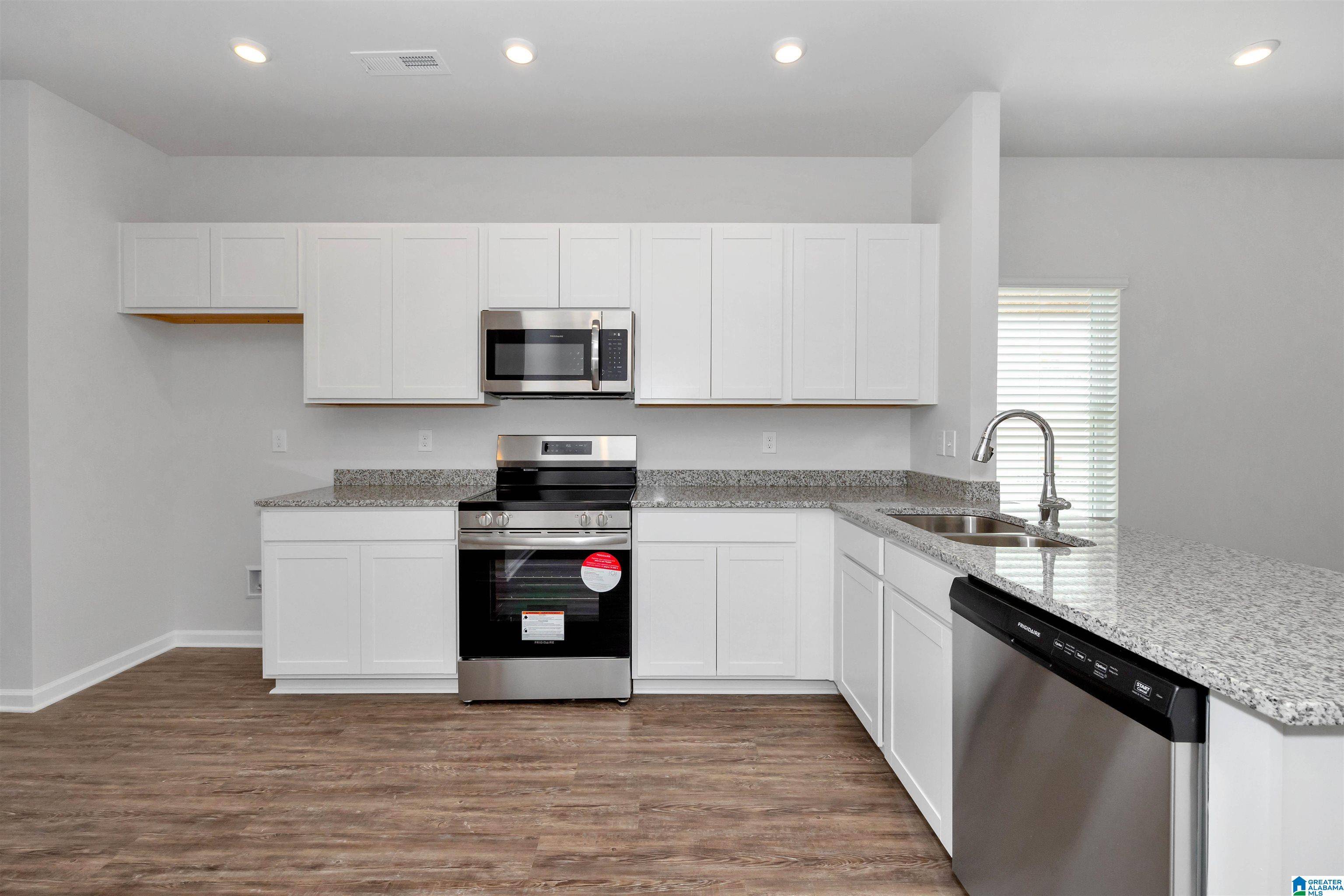 Bessemer, AL 35022,5432 HEADWINDS LANE