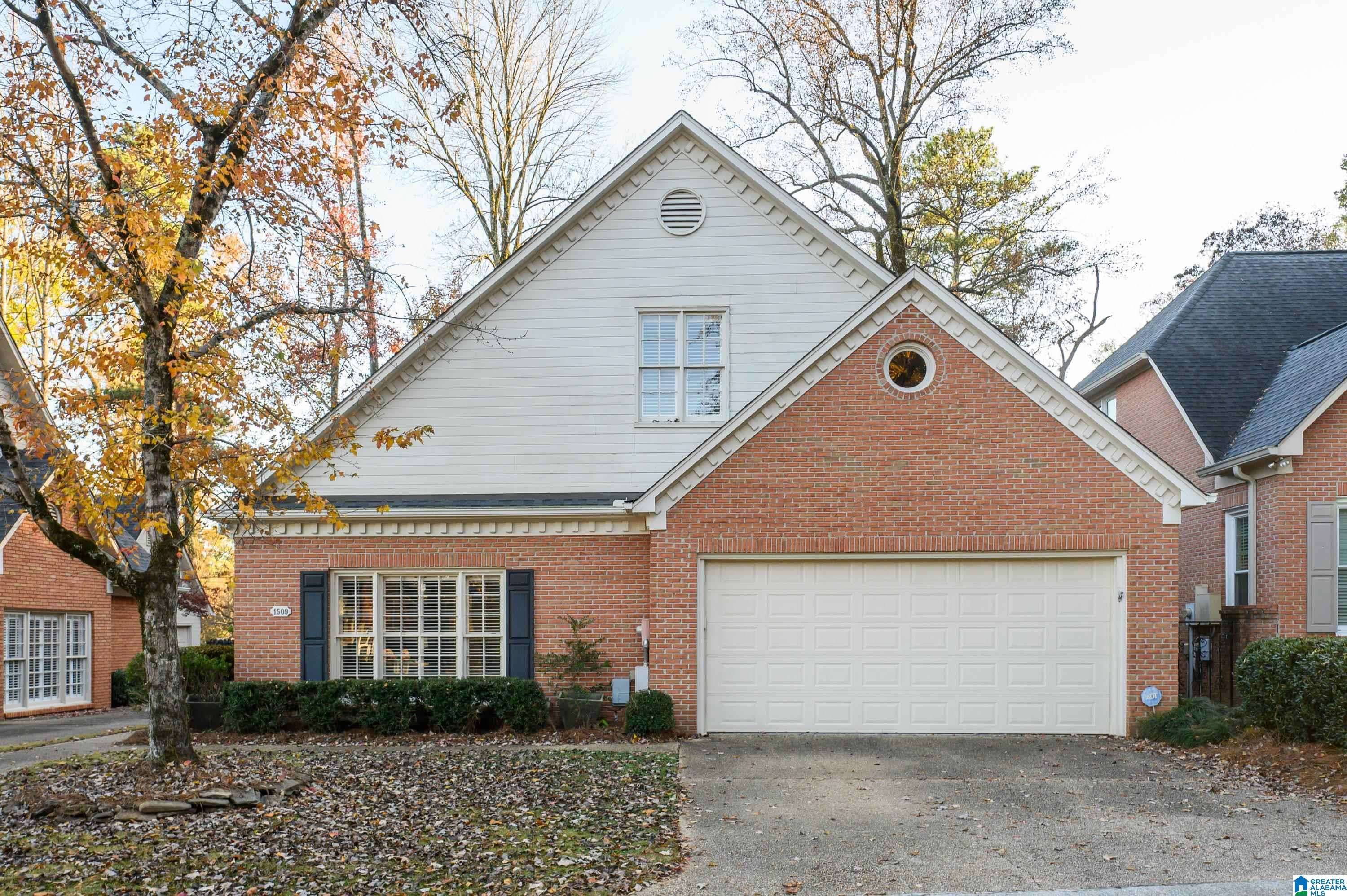 Vestavia Hills, AL 35216,1509 ASHLEY WOOD CIRCLE