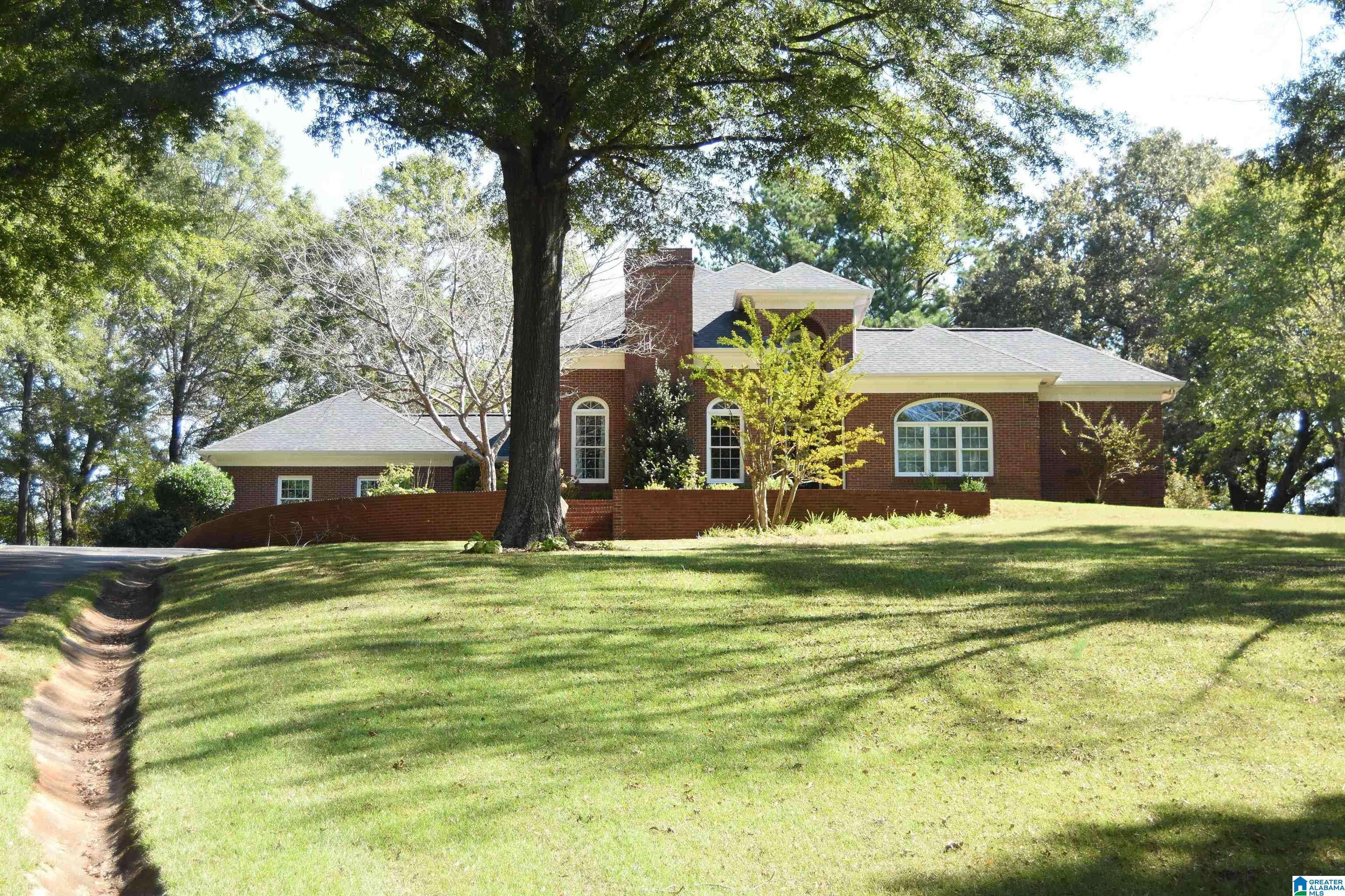 Anniston, AL 36207,810 DEARMANVILLE DRIVE N