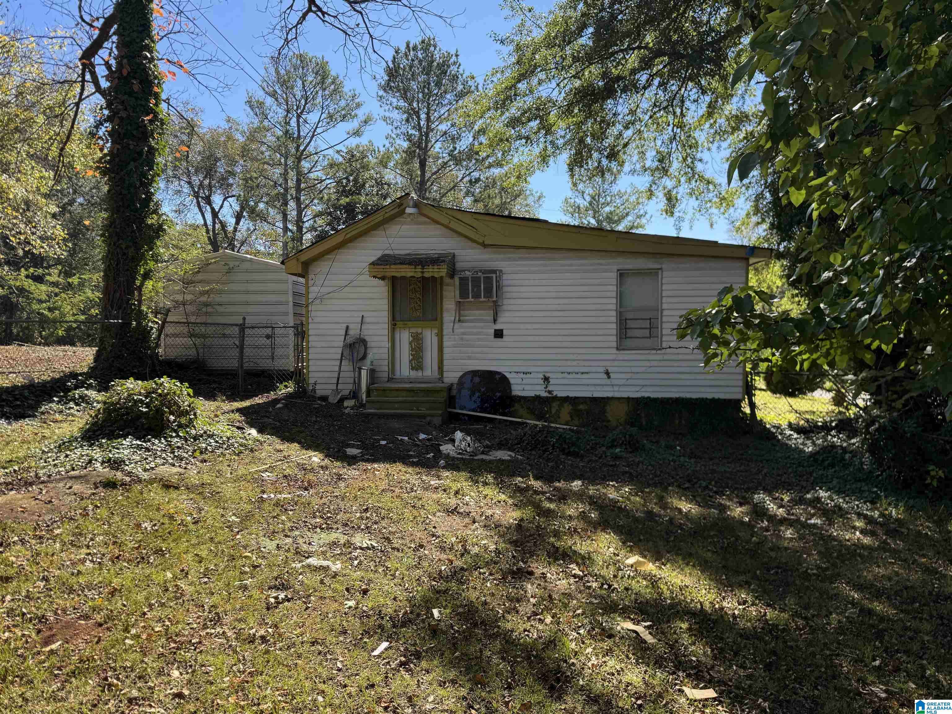 Birmingham, AL 35211,2036 DAWSON AVENUE