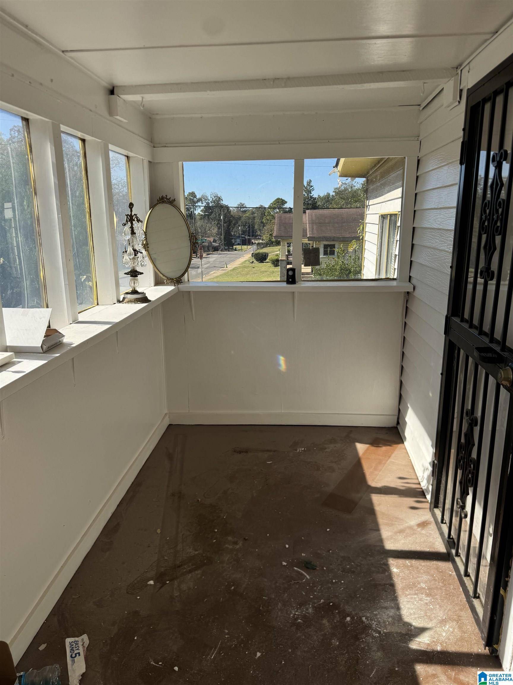 Birmingham, AL 35211,2036 DAWSON AVENUE