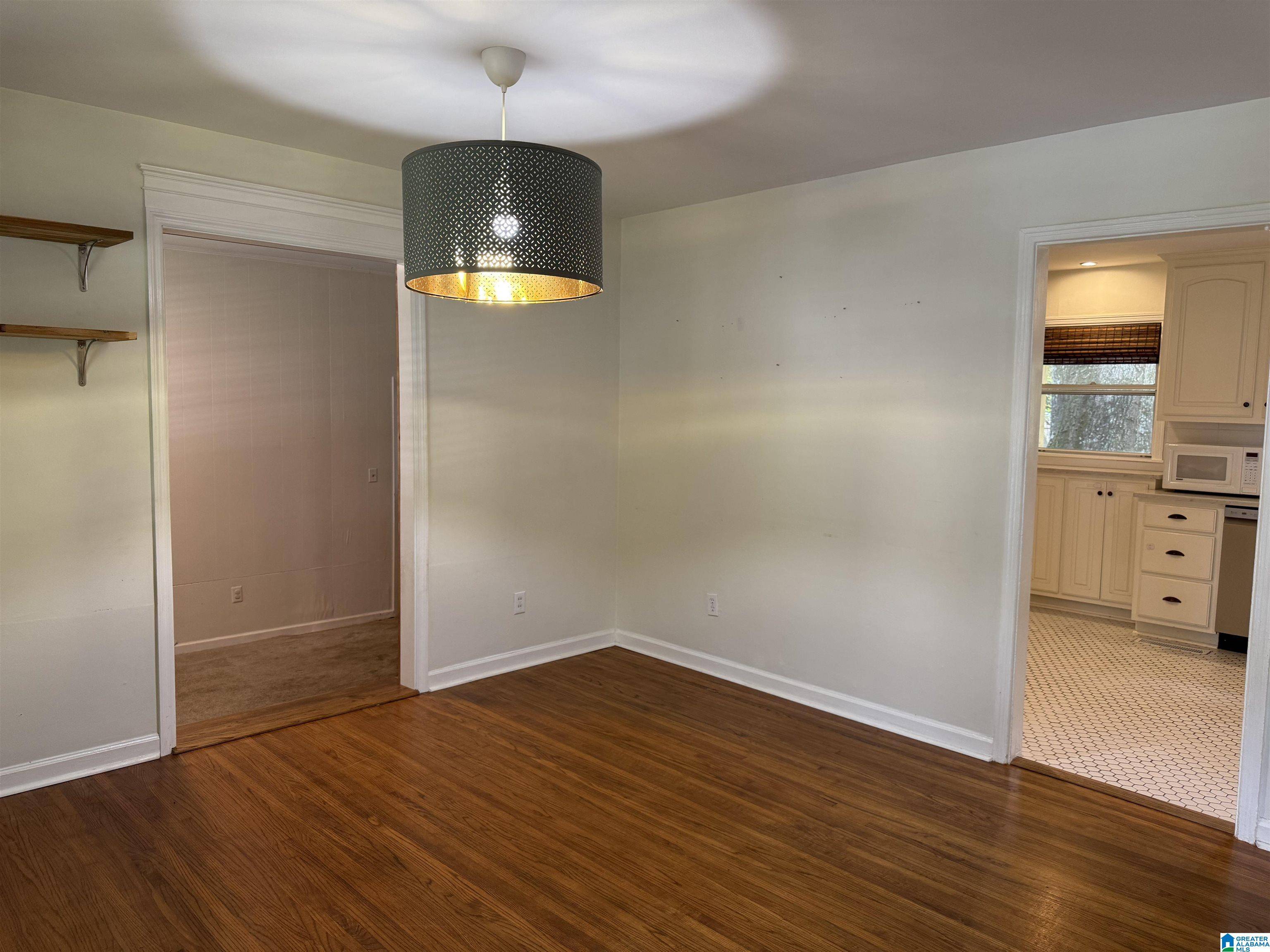 Homewood, AL 35209,401 WOODVALE LANE