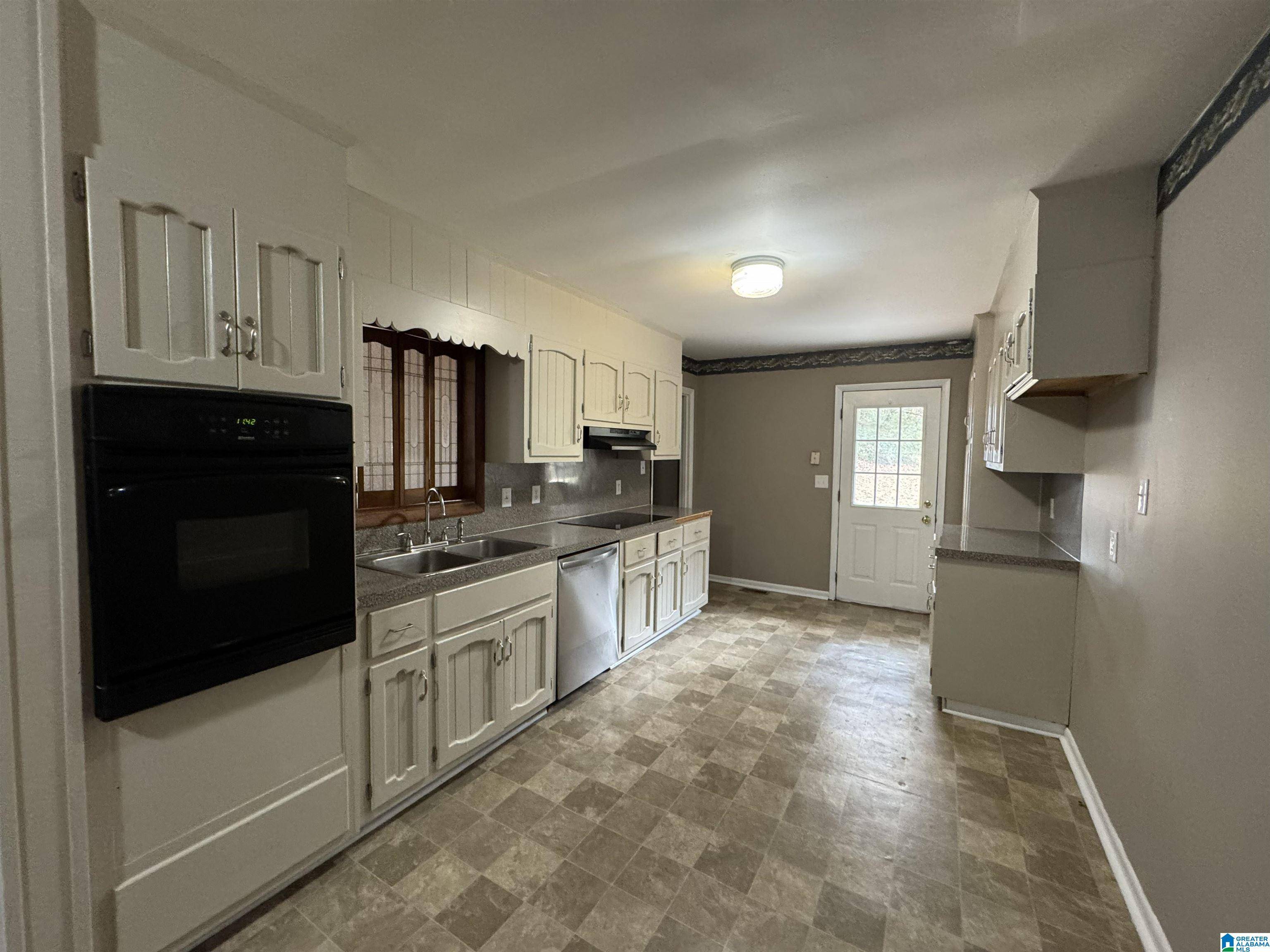 Bessemer, AL 35020,1311 FULTON DRIVE