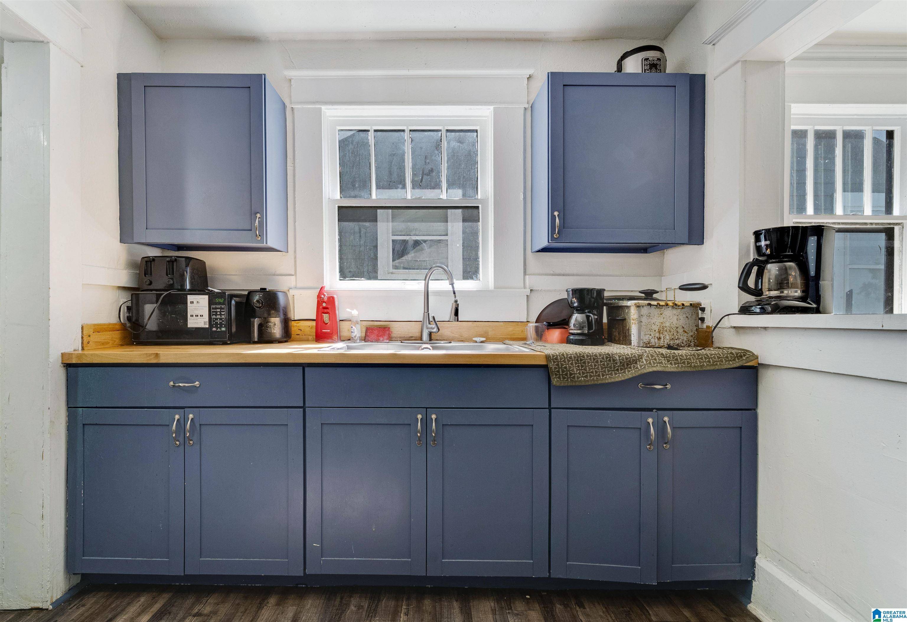 Birmingham, AL 35206,7017 4TH AVENUE