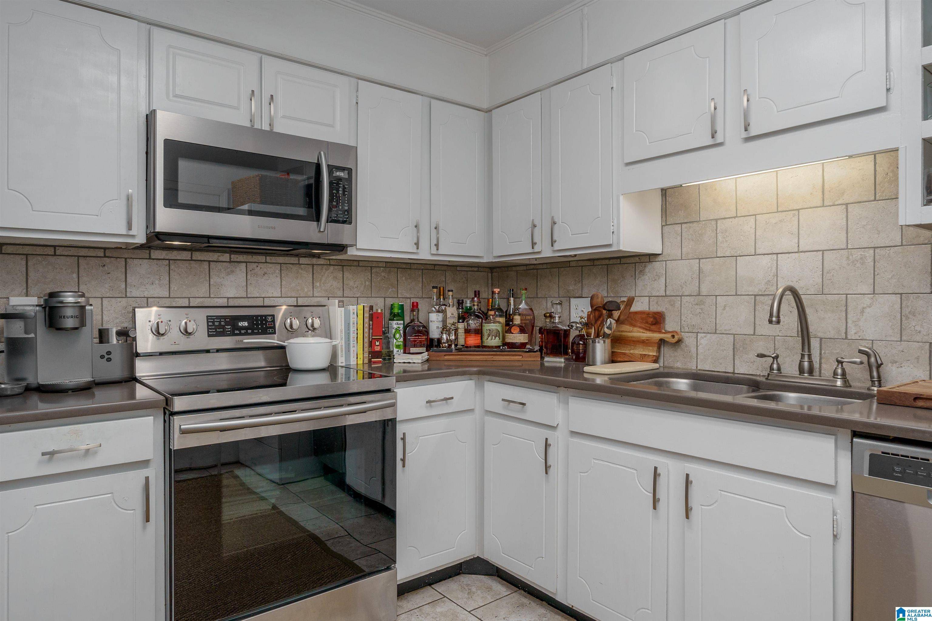 Tuscaloosa, AL 35401,1745 JACK WARNER PARKWAY #A4