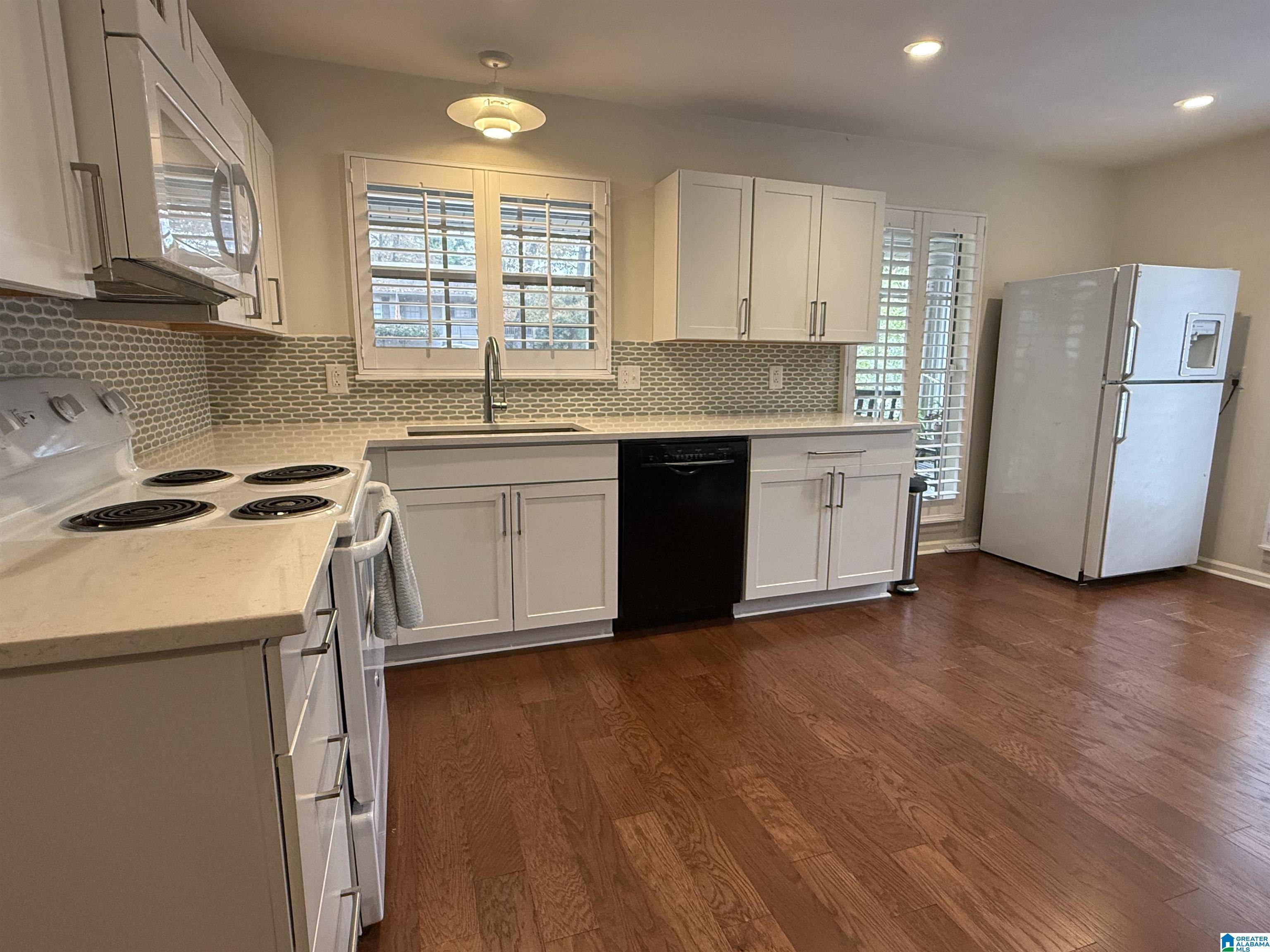 Vestavia Hills, AL 35243,2949 DONITA DRIVE #2949