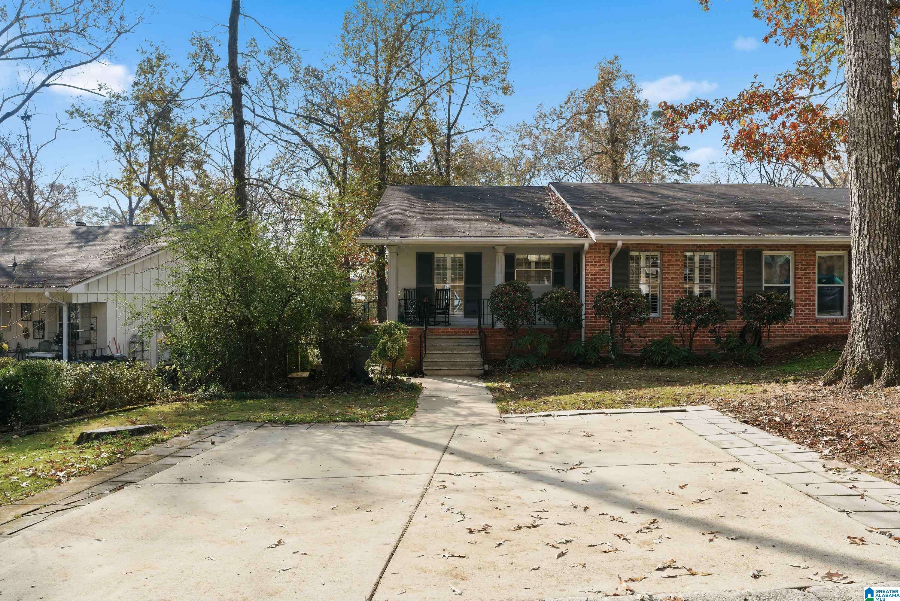 Vestavia Hills, AL 35243,2949 DONITA DRIVE #2949