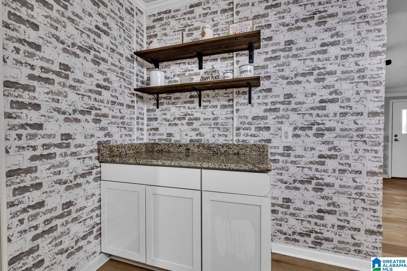 Warrior, AL 35180,9722 CORNER SCHOOL ROAD