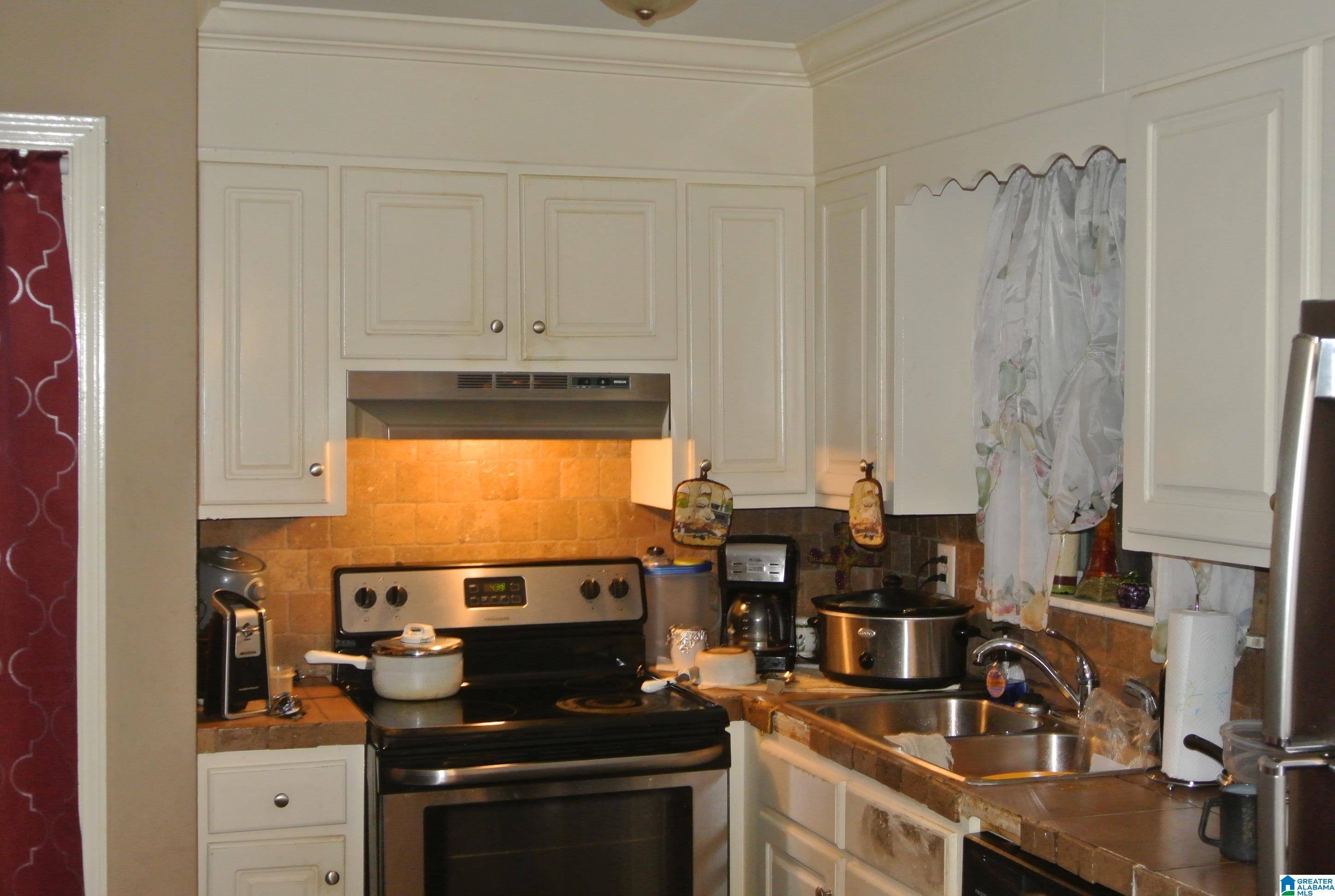 Birmingham, AL 35215,118 REDSTONE DRIVE