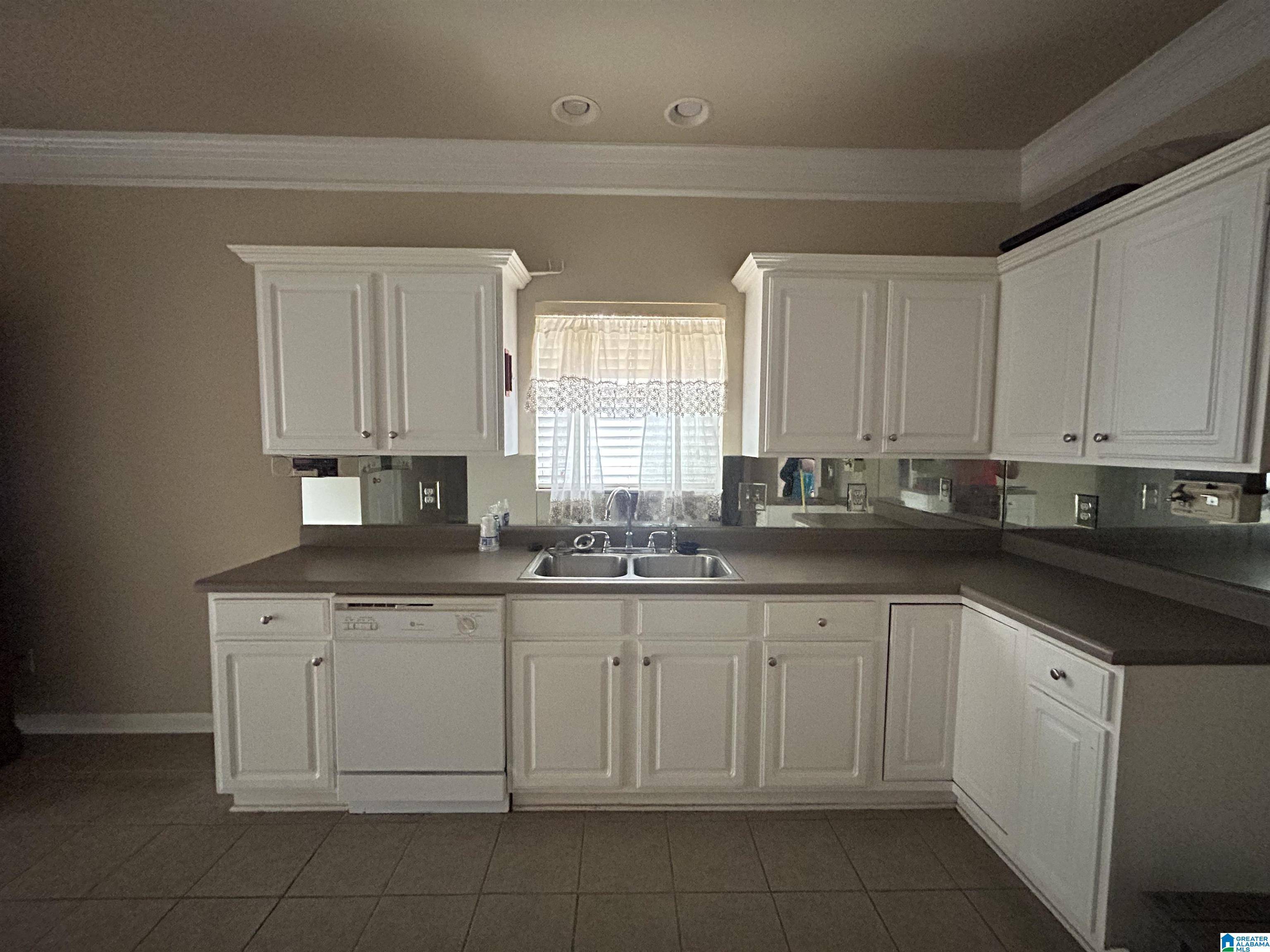 Center Point, AL 35215,5081 CANTEBURY COURT