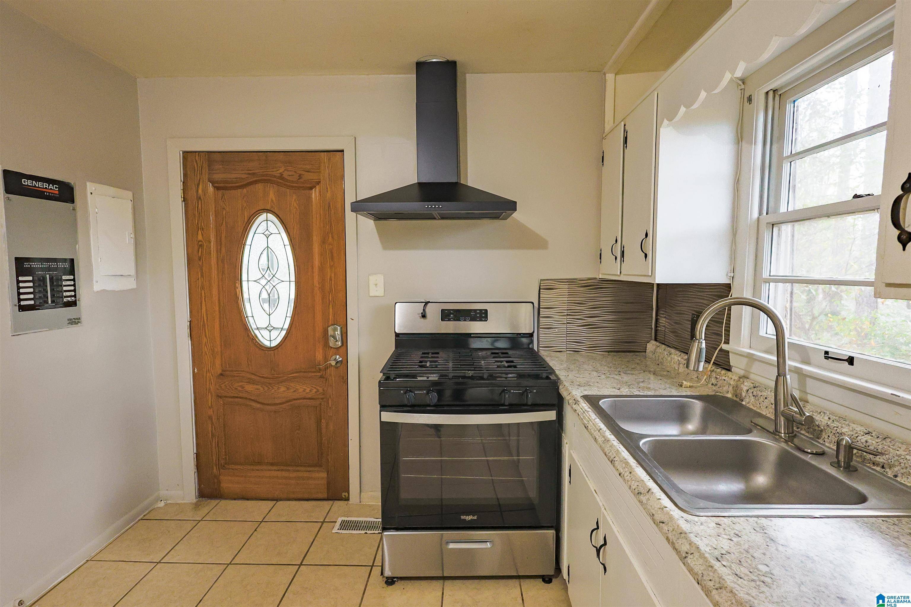 Bessemer, AL 35020,320 GOODVIEW STREET