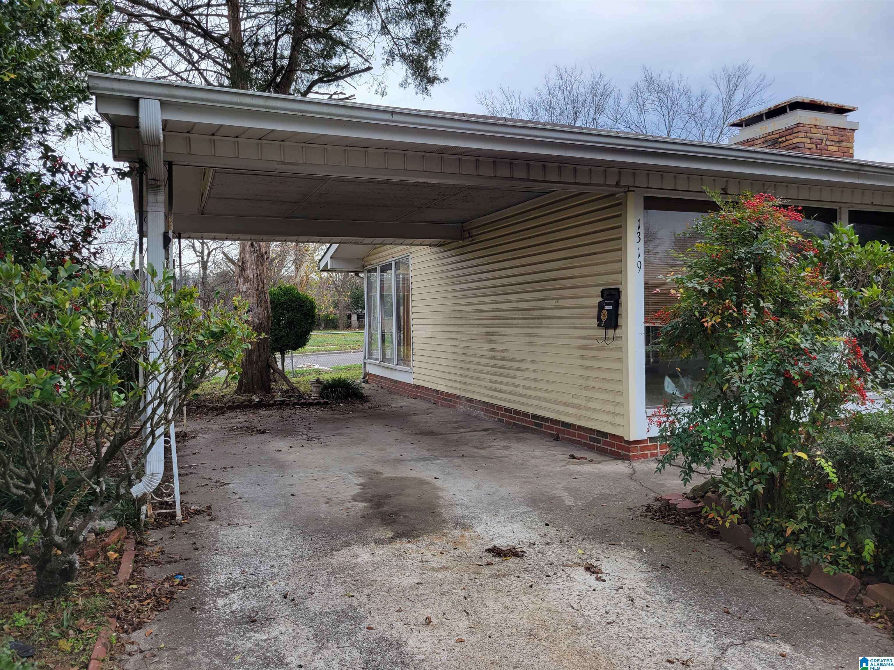 Birmingham, AL 35218,1319 COURT R