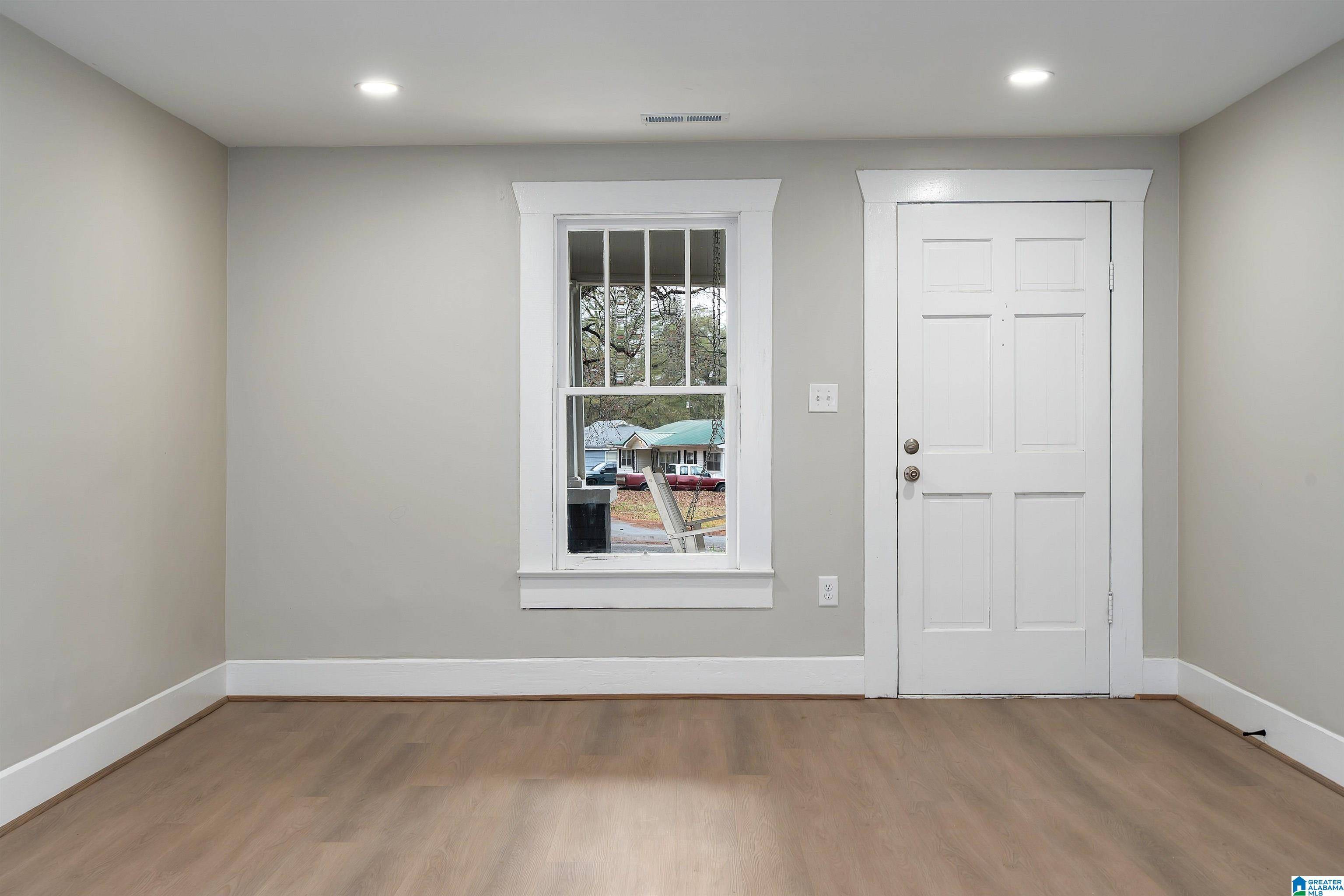 Hueytown, AL 35023,121 W CREST ROAD