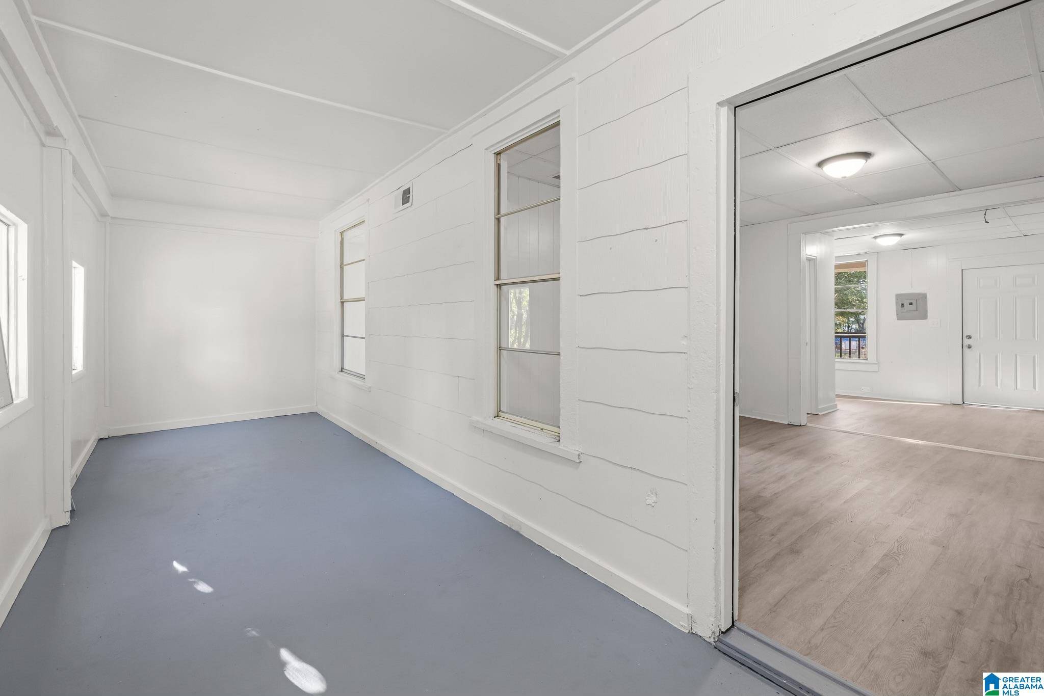 Birmingham, AL 35211,512 SW 16TH STREET