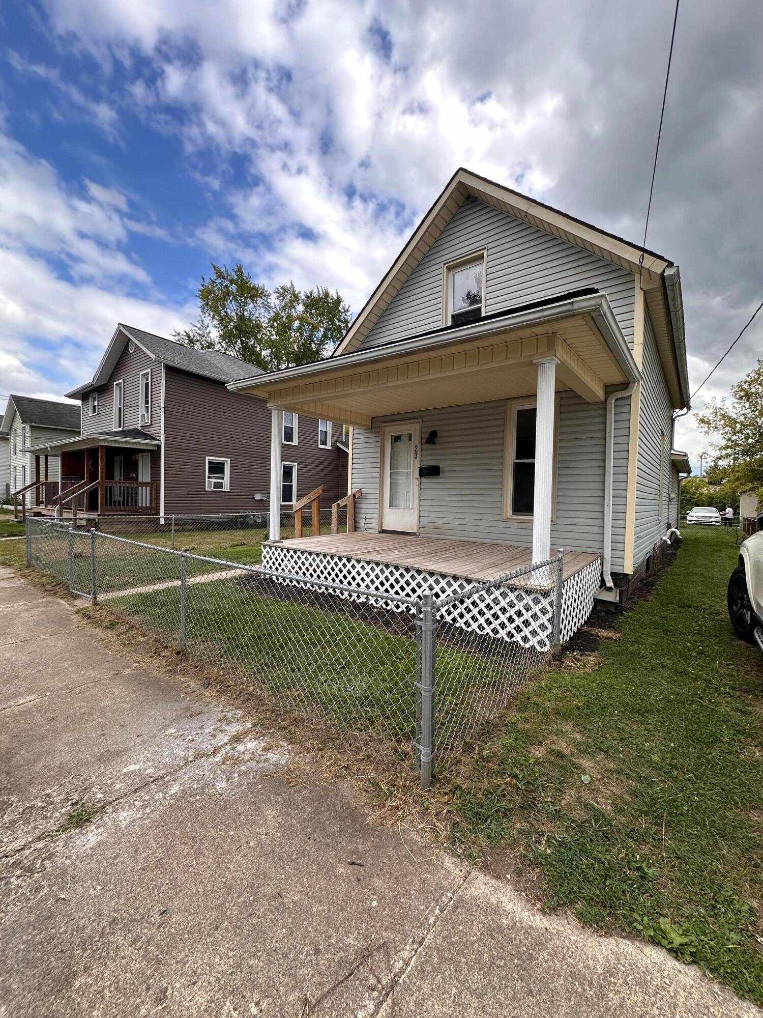 Newark, OH 43055,23 Western Avenue