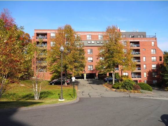 North Reading, MA 01867,4 Summit DR #4-409