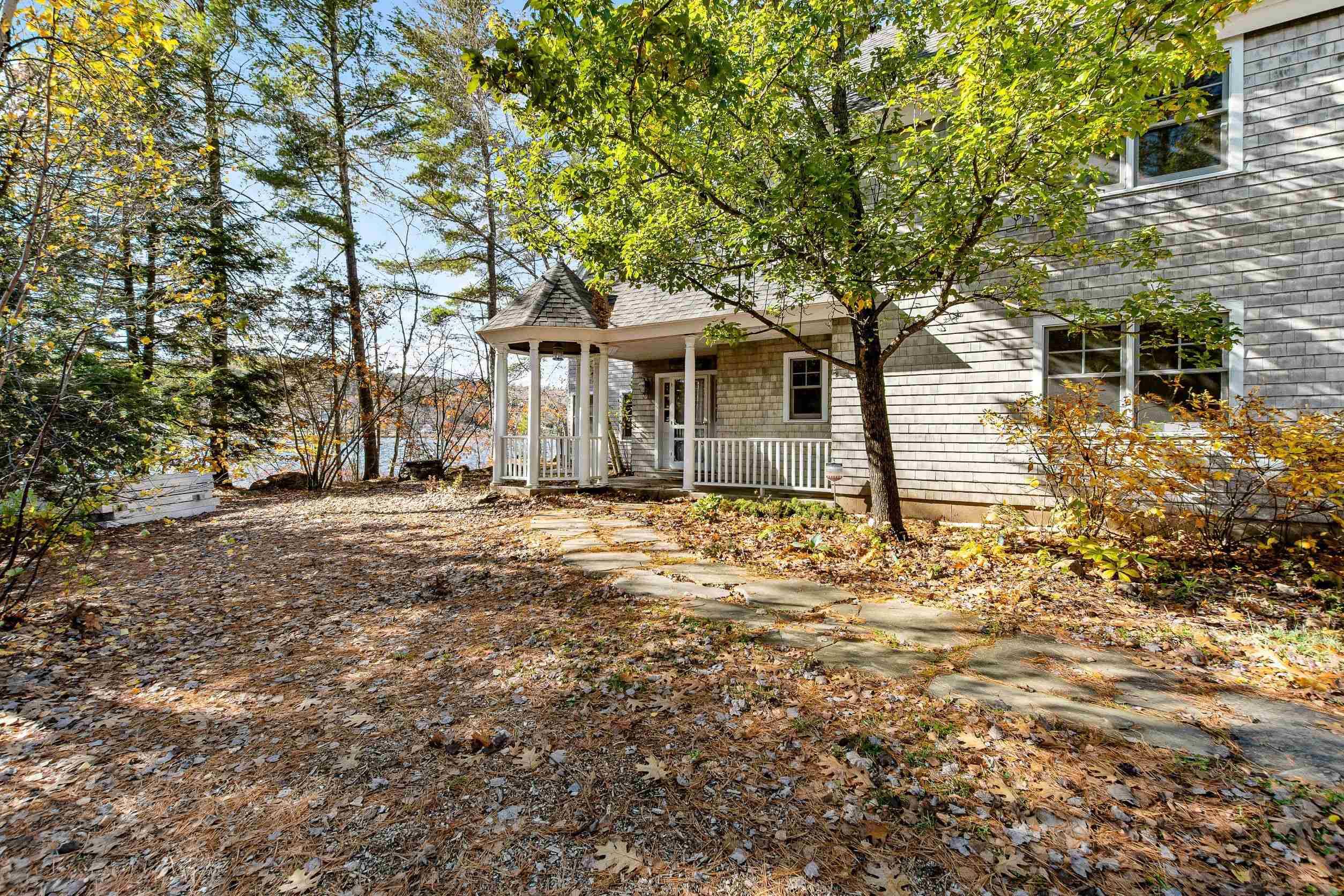 Bristol, NH 03222,255 Pikes Point RD