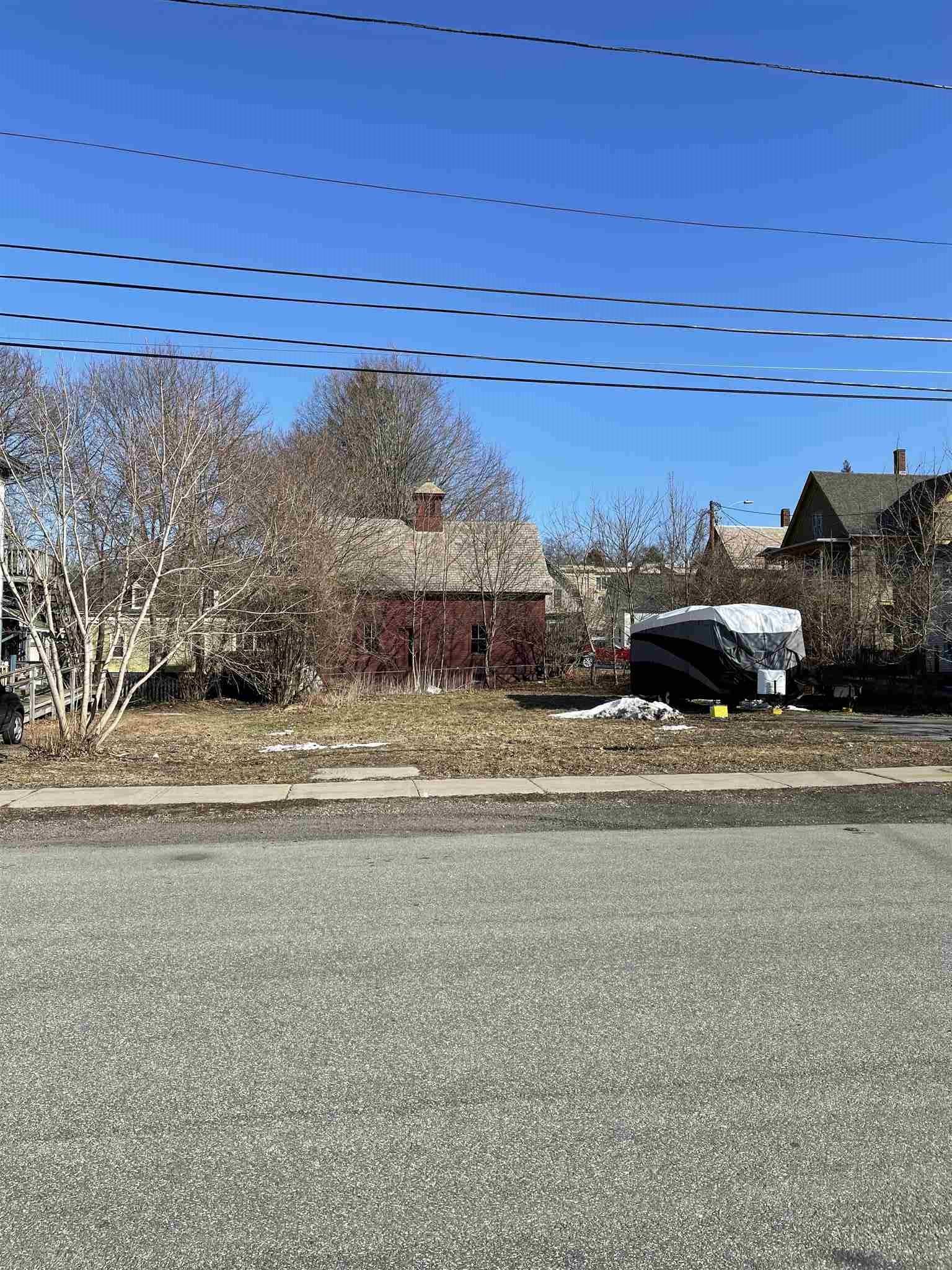 Rockingham, VT 05101,17 Henry ST