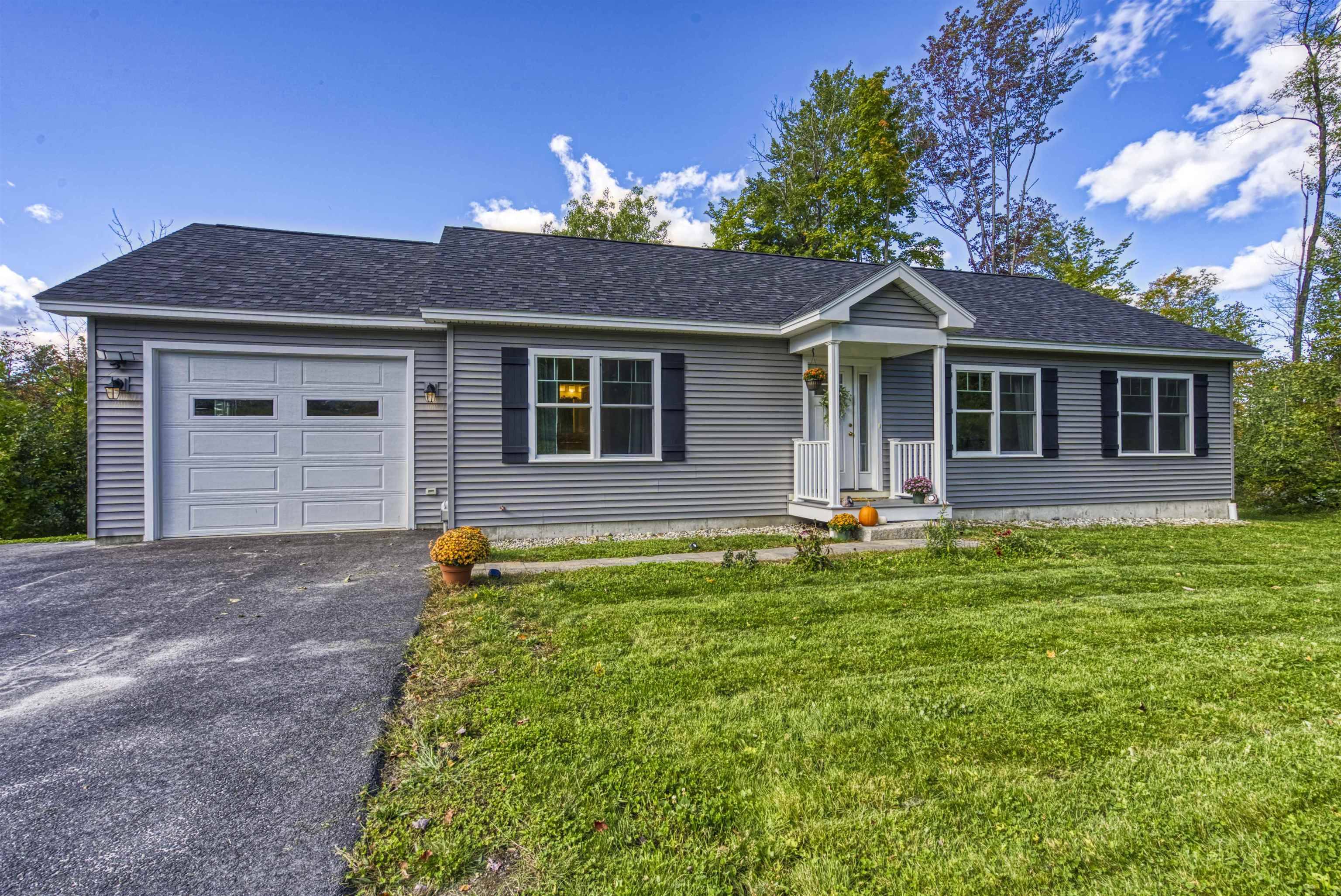 Sunapee, NH 03782,11 Saville LN