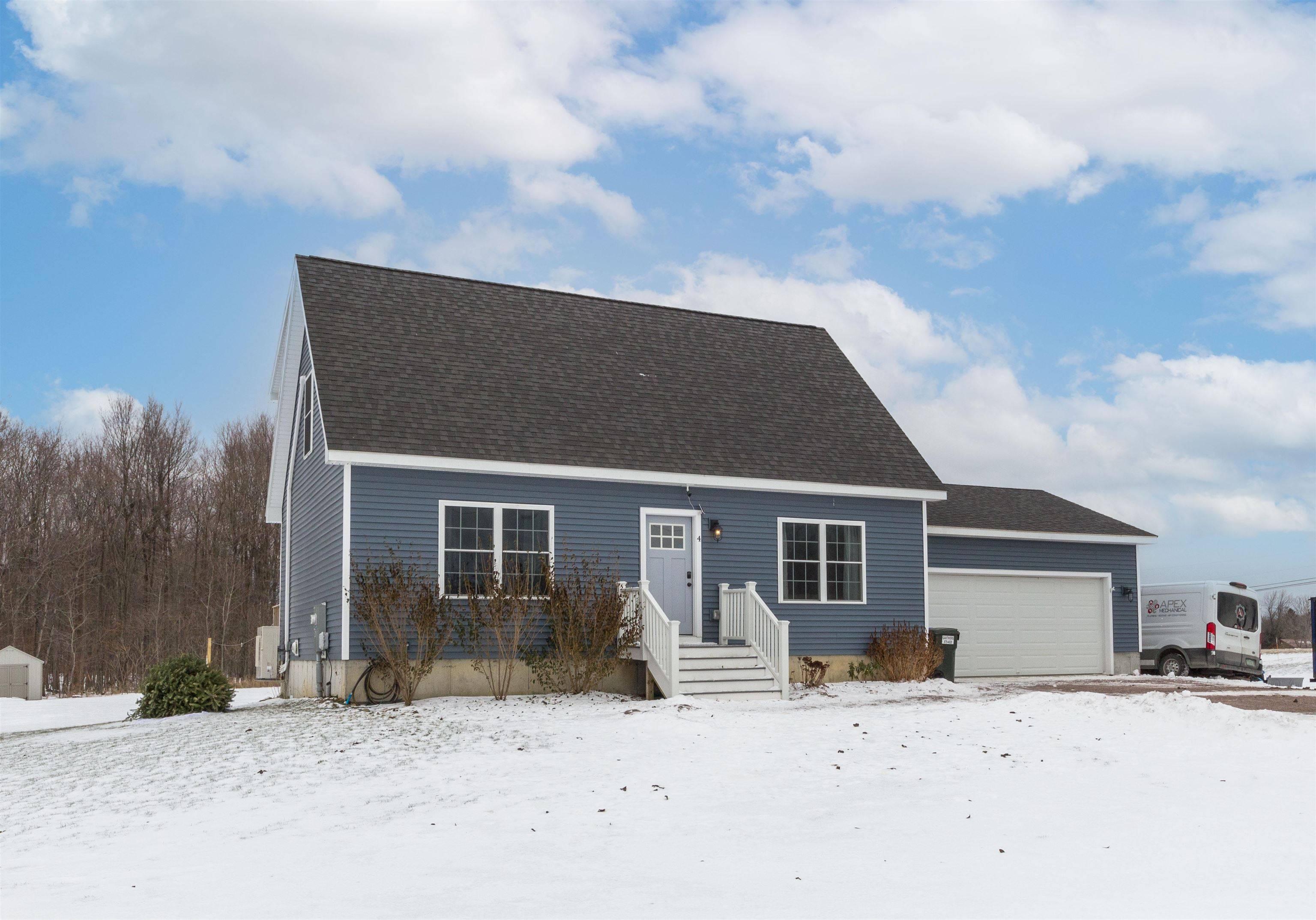 Grand Isle, VT 05458,4 Hodgekins PL