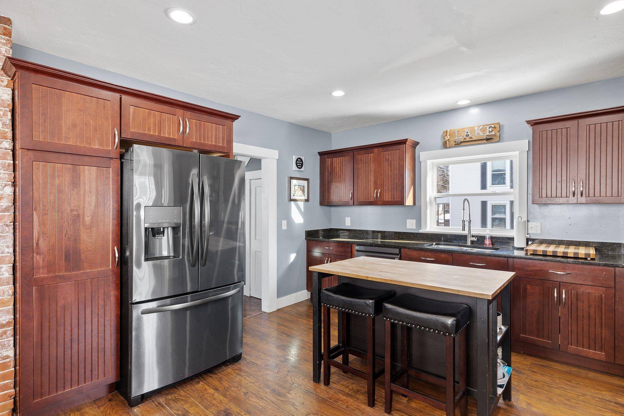 Laconia, NH 03246,179 Pine ST