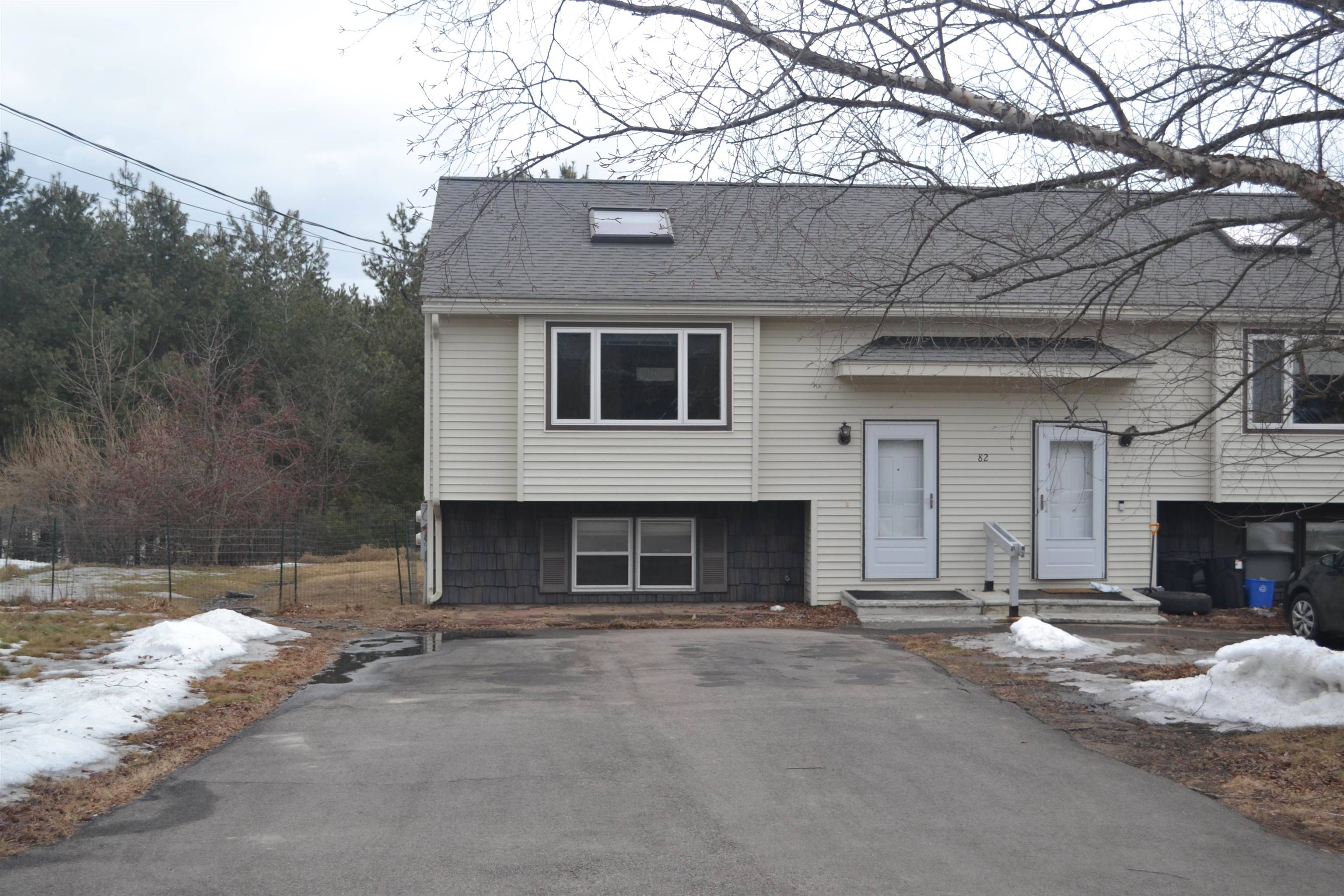 Derry, NH 03038,82 L Derryfield RD