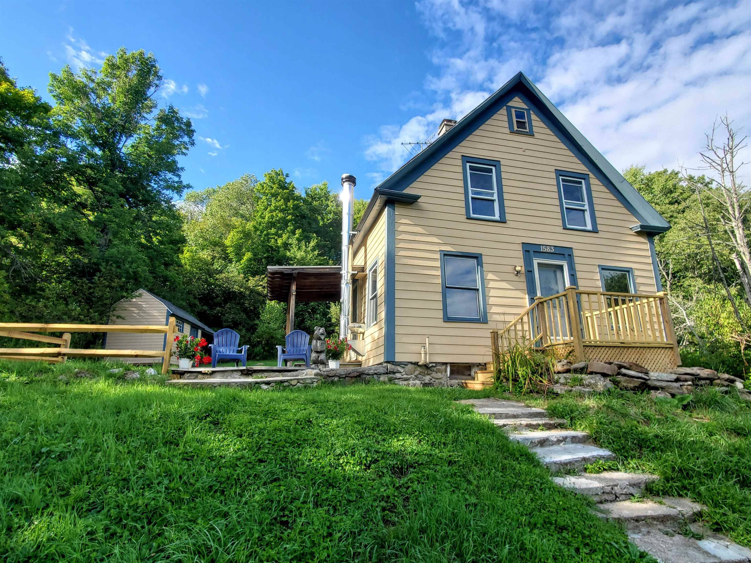 Readsboro, VT 05350,1583 Route 100