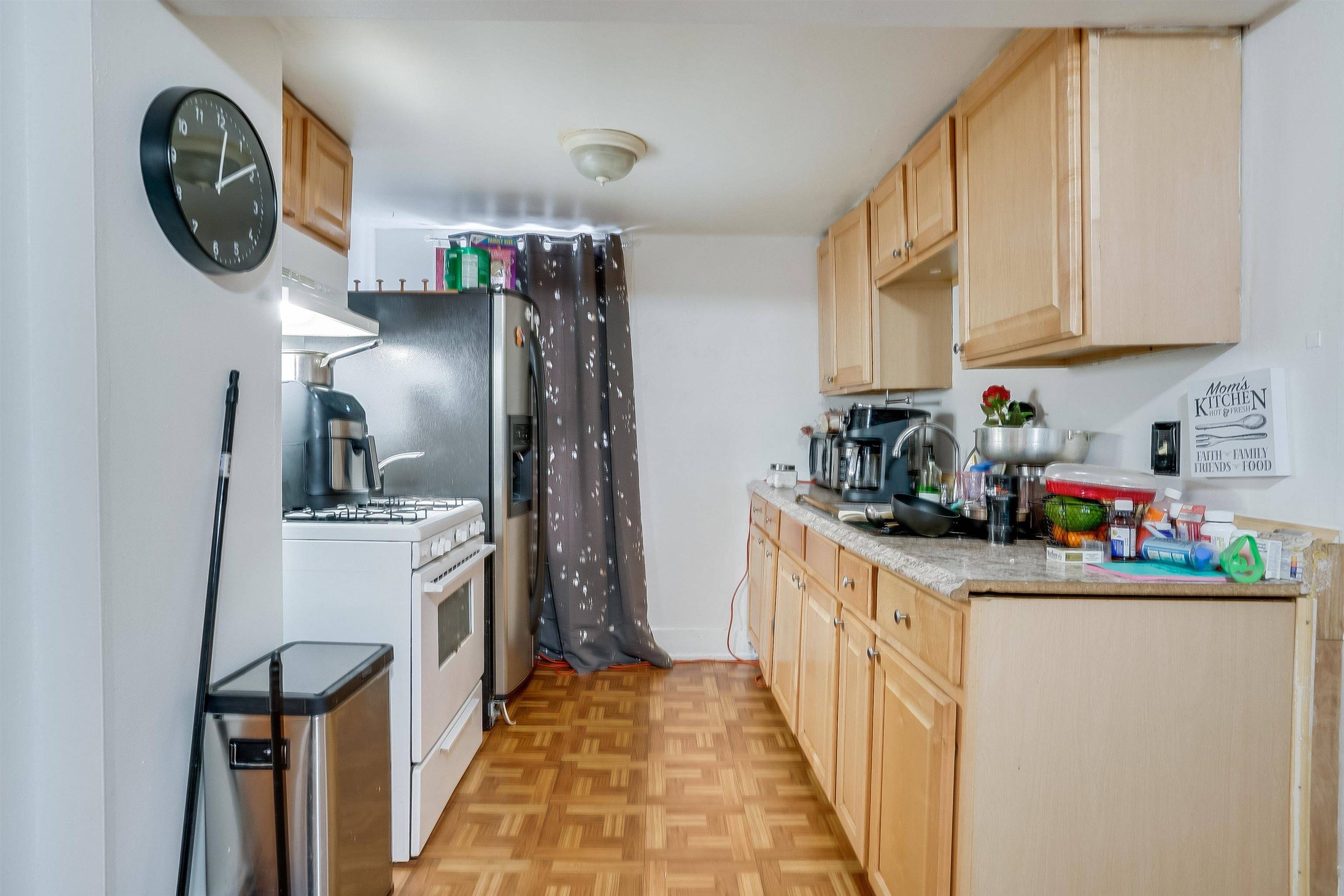 Nashua, NH 03060,23 Ash ST