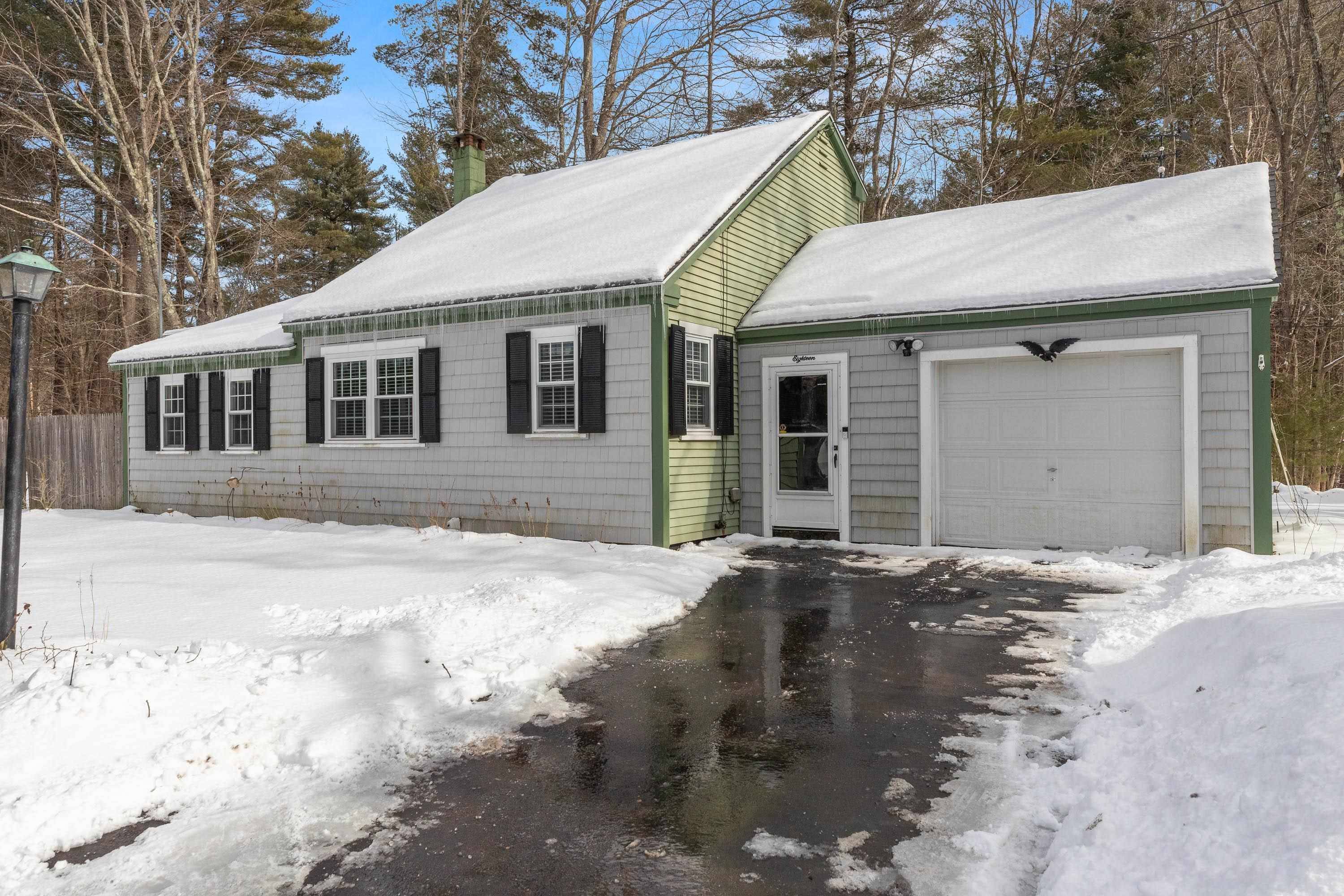 Exeter, NH 03833,18 Hampton Falls RD