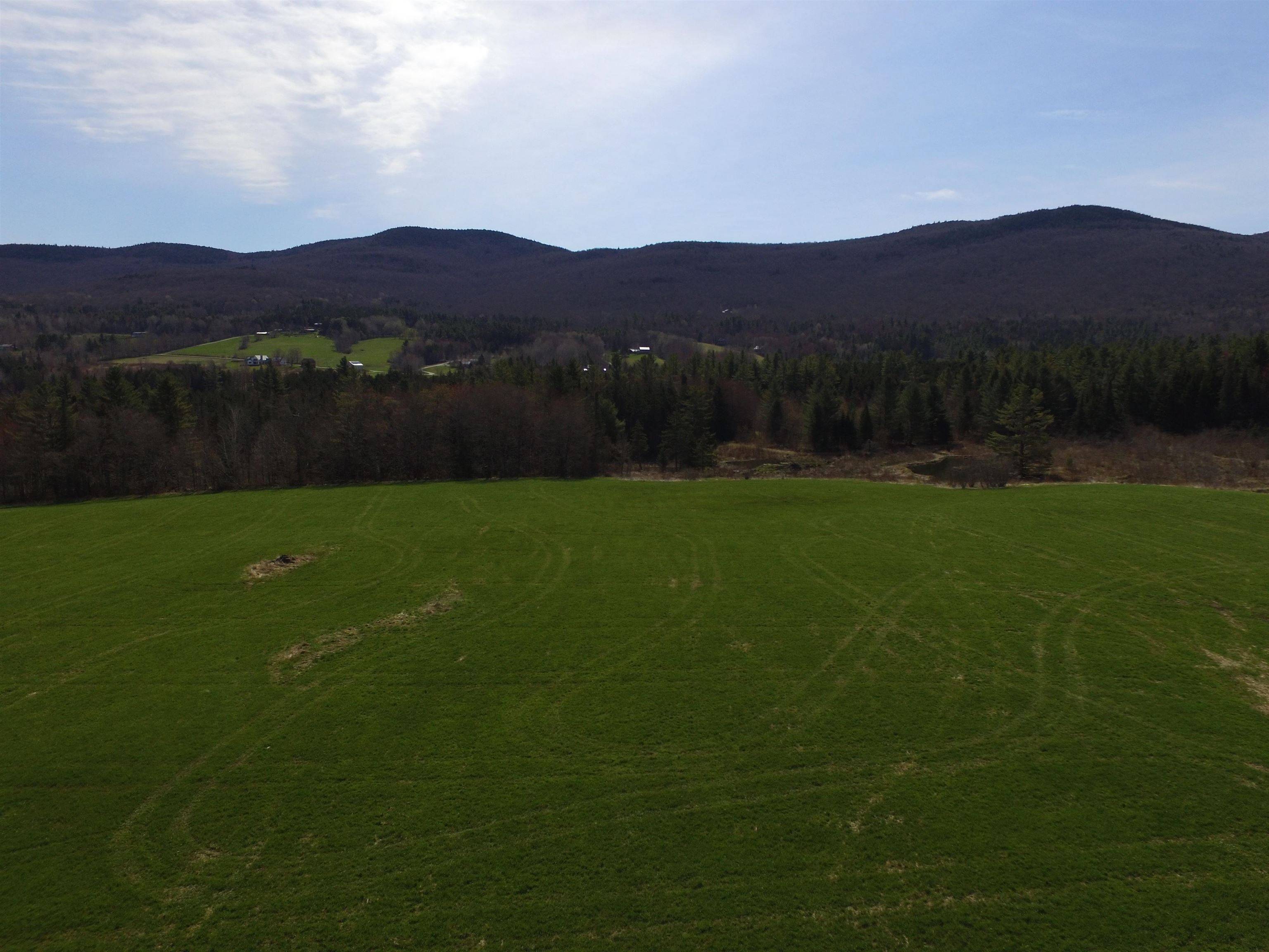 813 Plunkton RD Warren, VT 05674