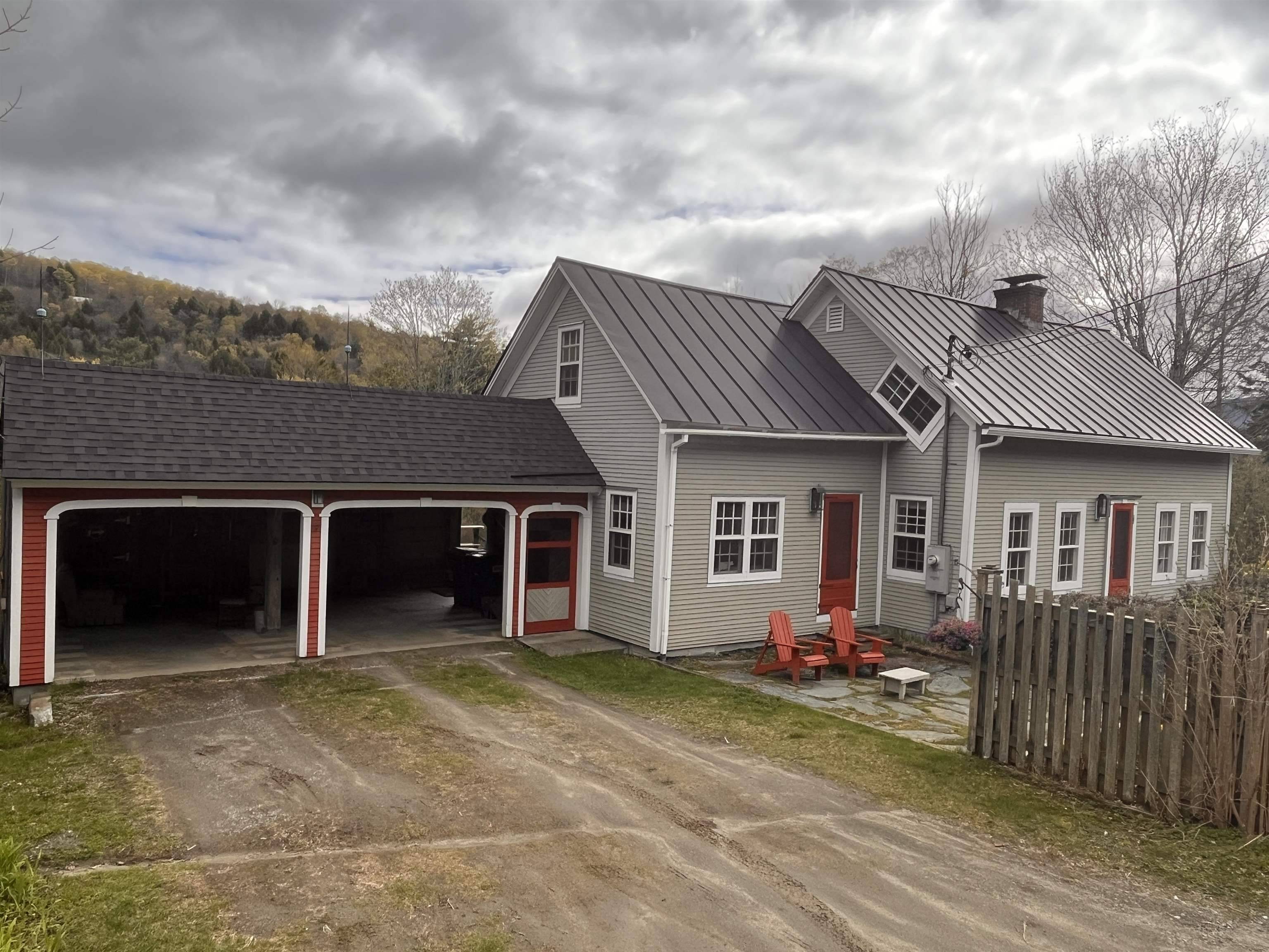 Fayston, VT 05660,1722 Airport RD