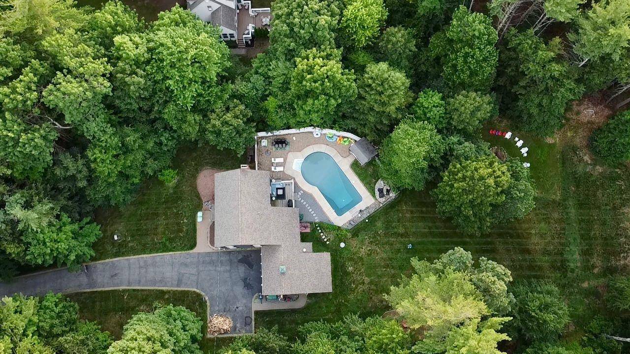 Fremont, NH 03044,16 Cooper DR