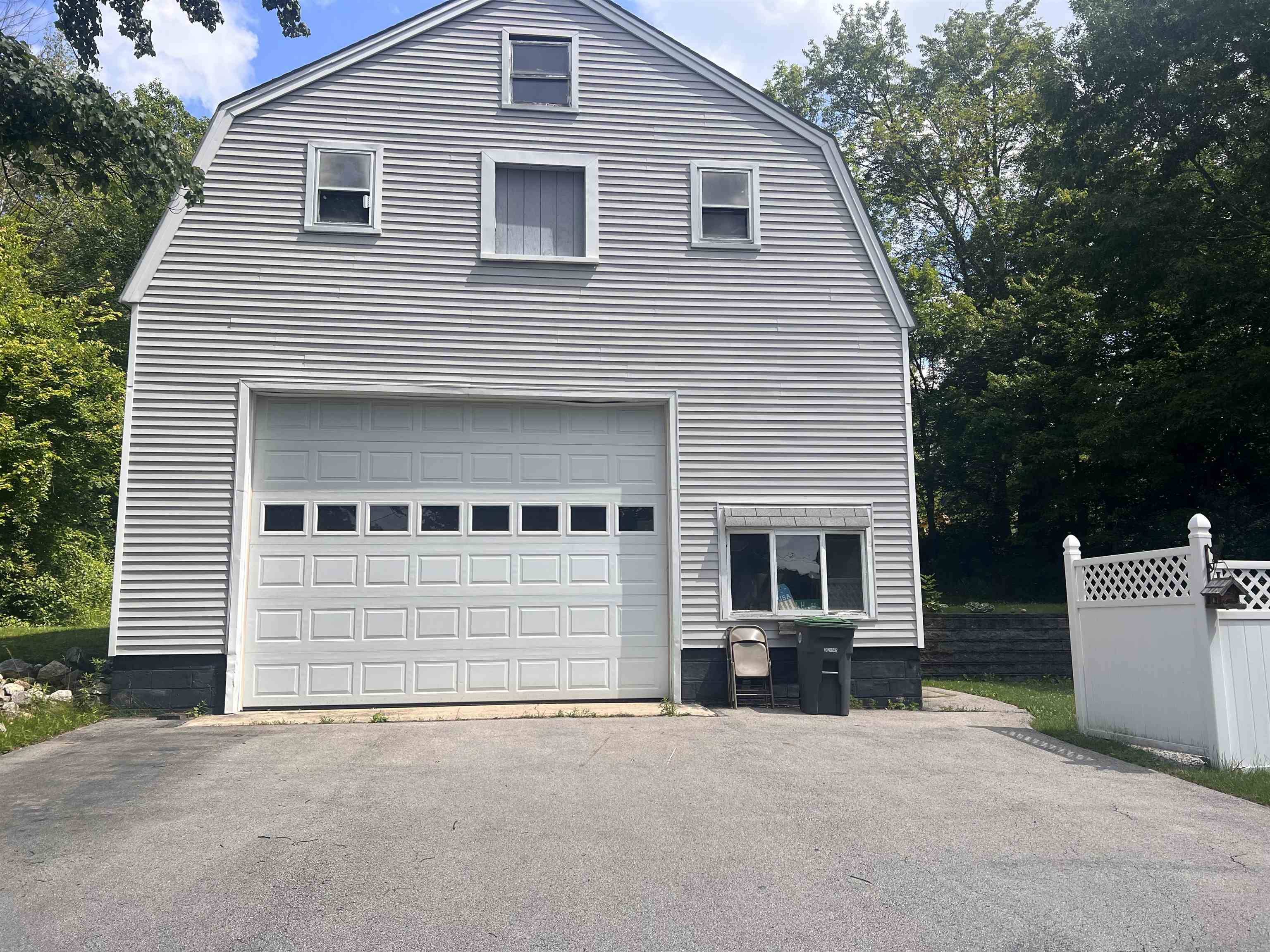 Hooksett, NH 03106,552 Arah ST